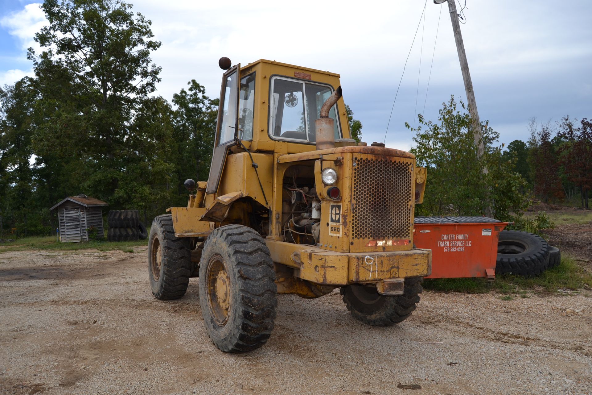 CAT 920 ARTICULATING WHEEL LOADER W/ ENCLOSED CAB W/ QUICK ATTACH W/ FORKS W/ 15.5X25 RUB SN#62K9449 - Image 3 of 4