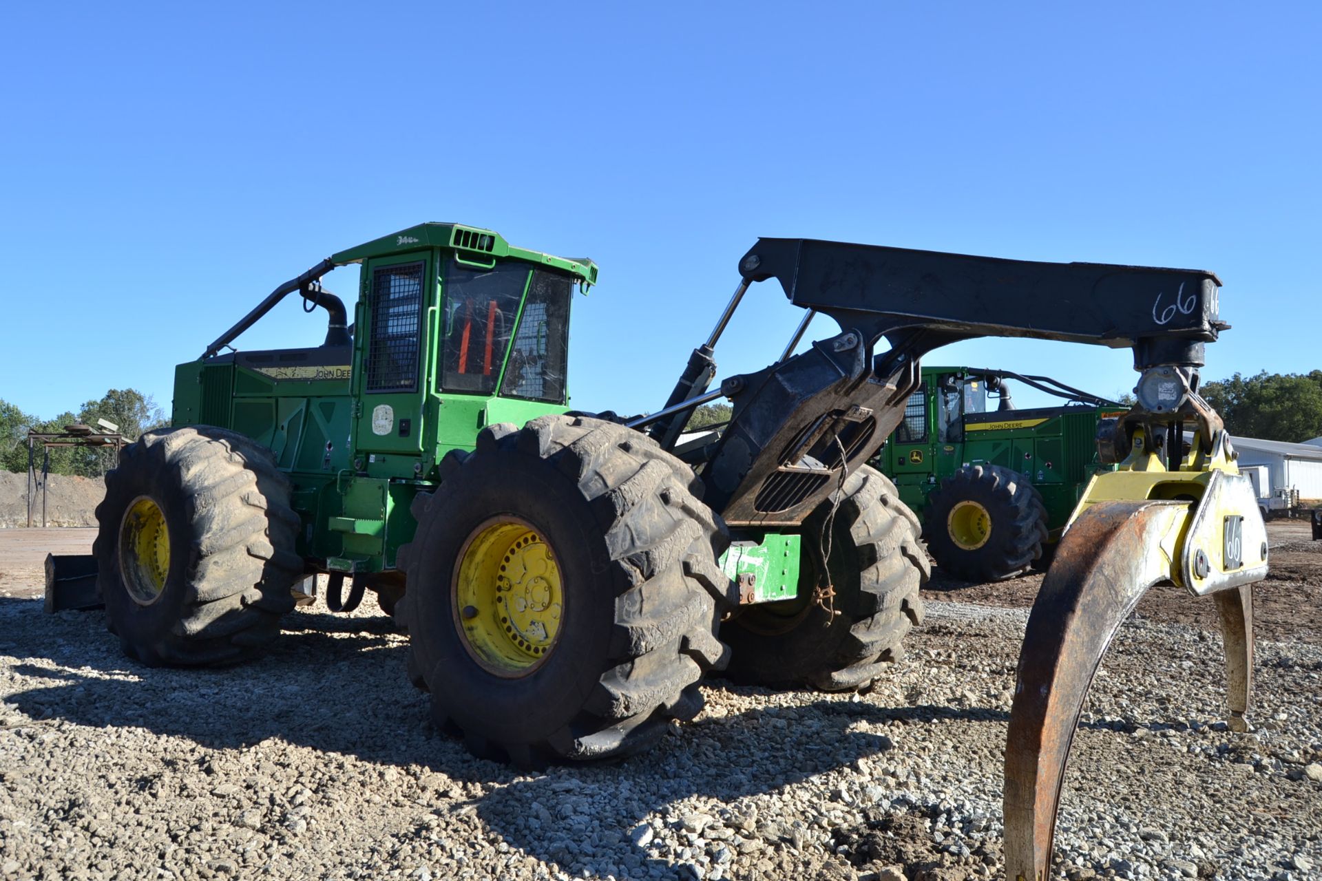 JOHN DEERE 948L DUAL ARCH GRAPPLE SKIDDER W/WINCH; W/4606 HOURS SN# CFF673205 - Image 3 of 4