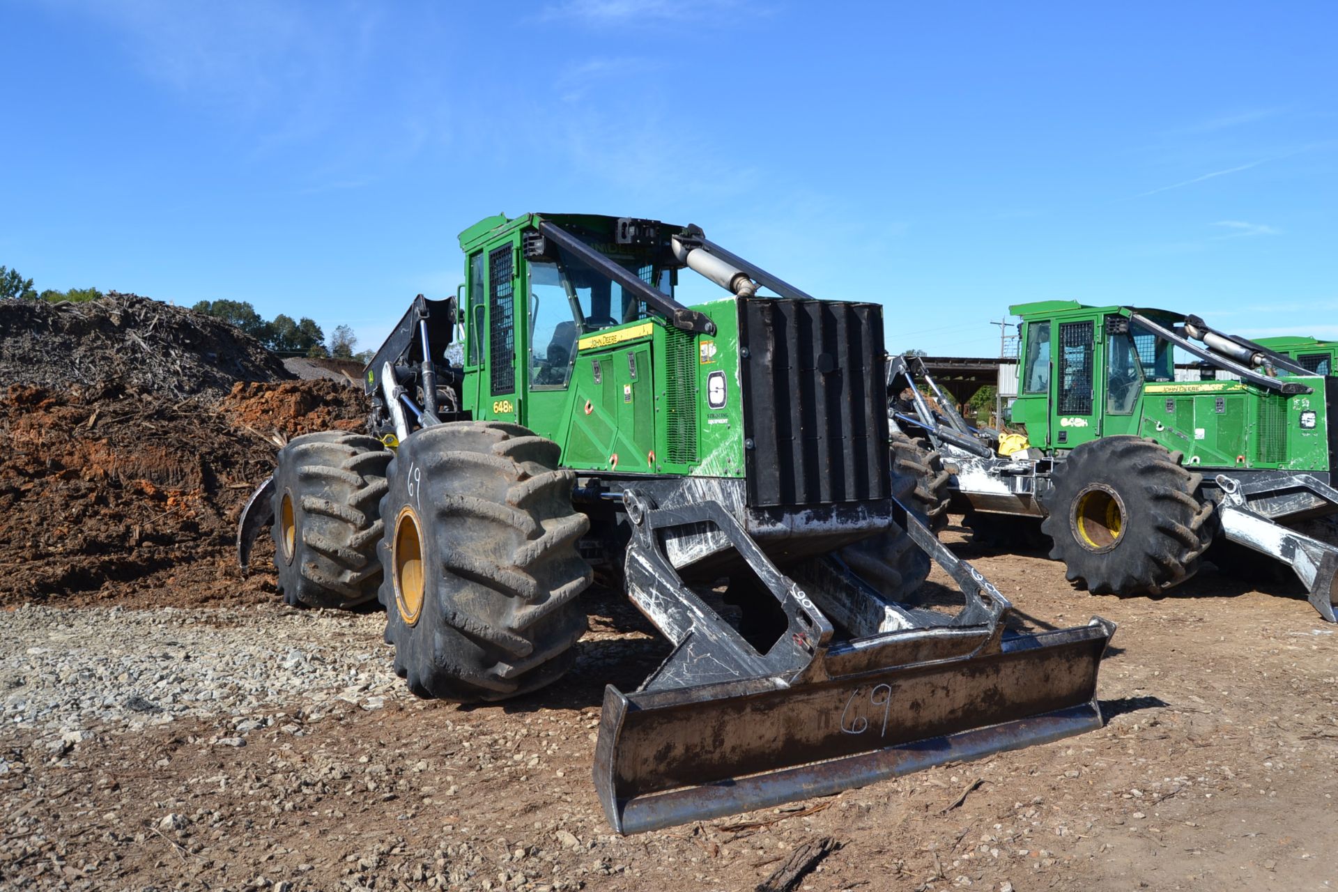 JOHN DEERE 648H DUAL ARCH GRAPPLE SKIDDER W/WINCH; W/5570 HOURS SN# JDD656317 - Image 4 of 5