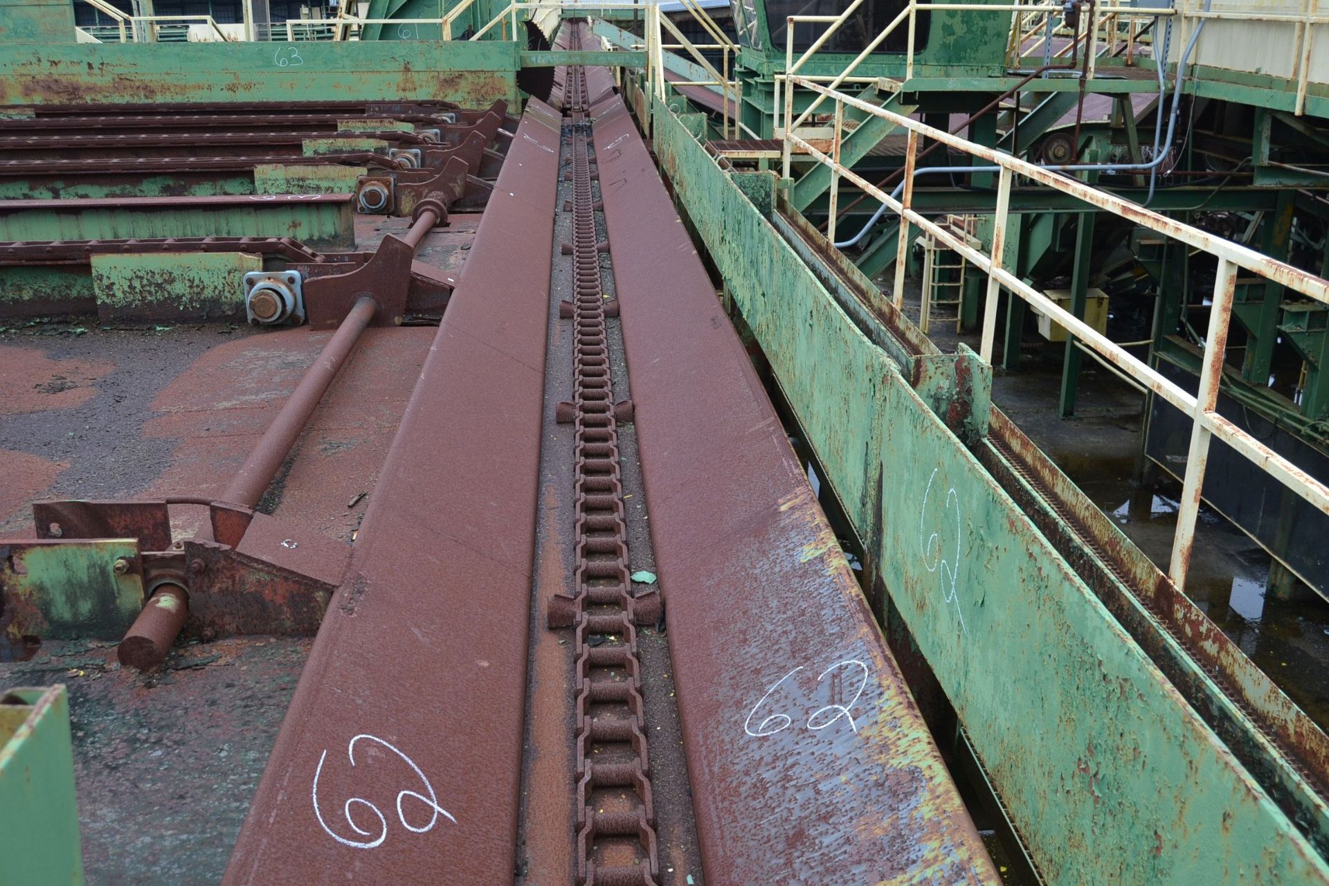 60' INFEED LOG TROUGH W/ DRIVE