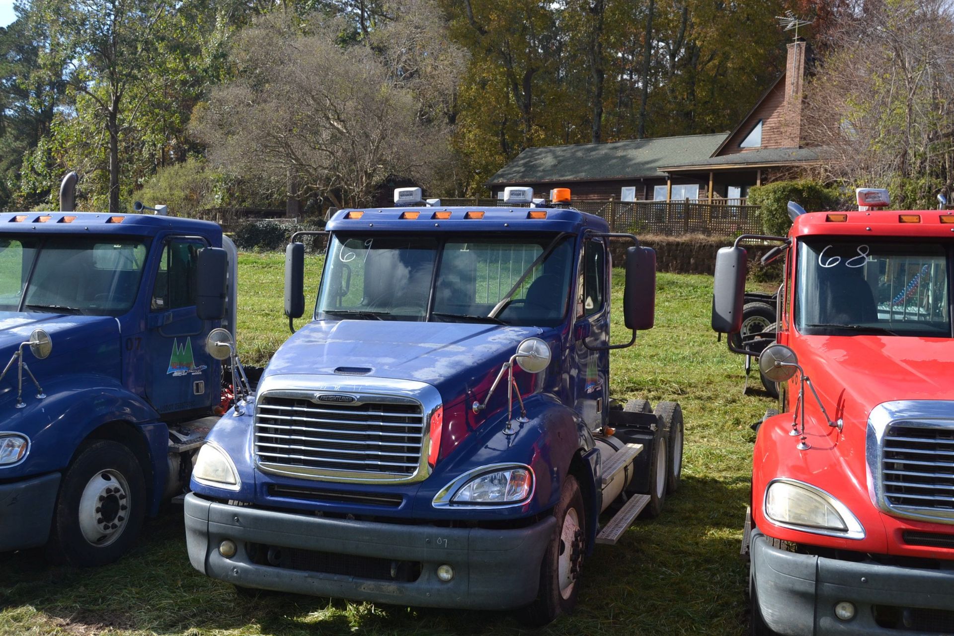 2007 FREIGHTLINER LOG TRUCK W/ 450 DETROIT 60 SERIES W/ 14L ENGINE W/ 10 SPEED TRANS W/ POWER