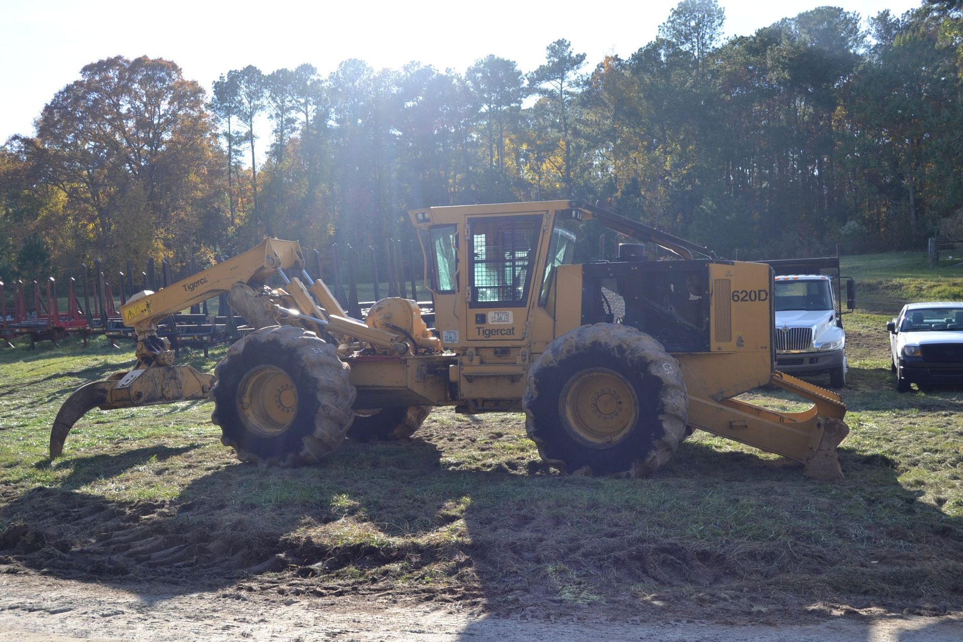 2013 TIGERCAT 620D SKIDDER W/ DUAL ARCH W/ CUMMINS ENGINE W/ HYDRAULICS W/ WINCH SN#6206029 - Image 3 of 4