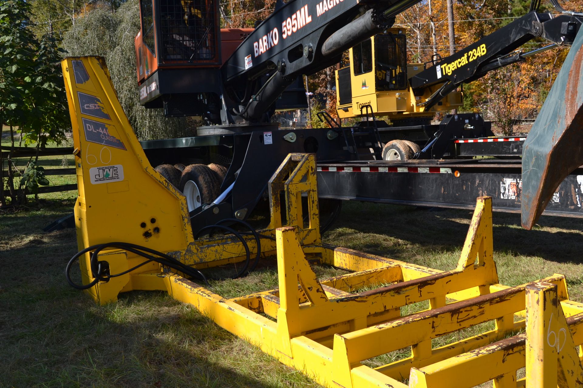 CSI MODEL 4400 LONG FRAME SAW BUCK