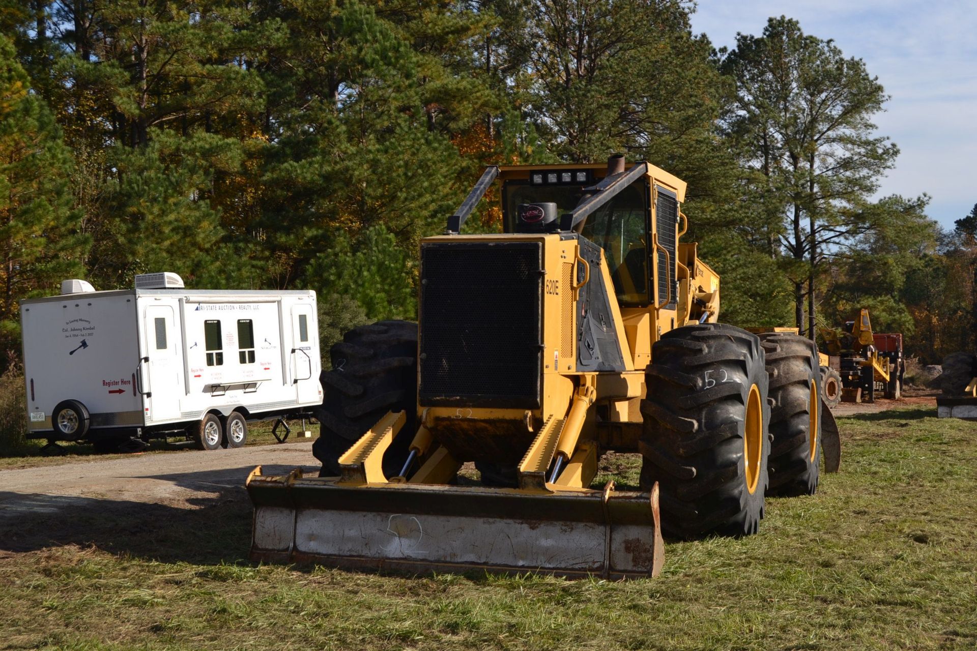 2015 TIGERCAT 620E SKIDDER W/ DUAL ARCH W/ TIGERCAT ENGINE W/ HYDROSTATS W/ HYDRAULICS SN#6206657