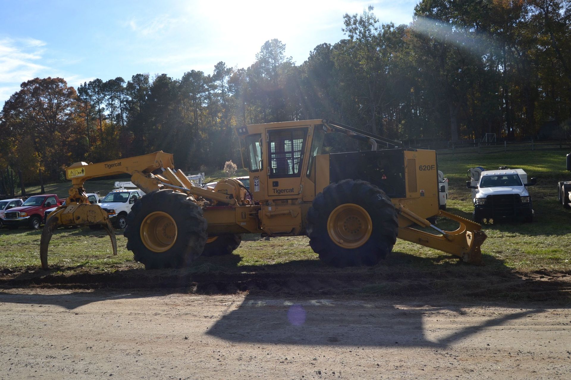 2015 TIGERCAT 620E SKIDDER W/ DUAL ARCH W/ TIGERCAT ENGINE W/ HYDROSTATS W/ HYDRAULICS SN#6206657 - Image 3 of 4