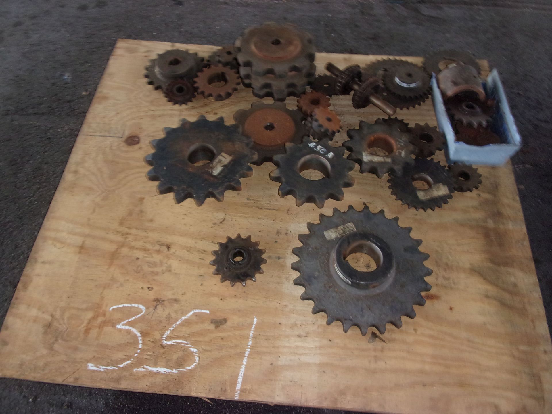 PALLET OF SPROCKETS