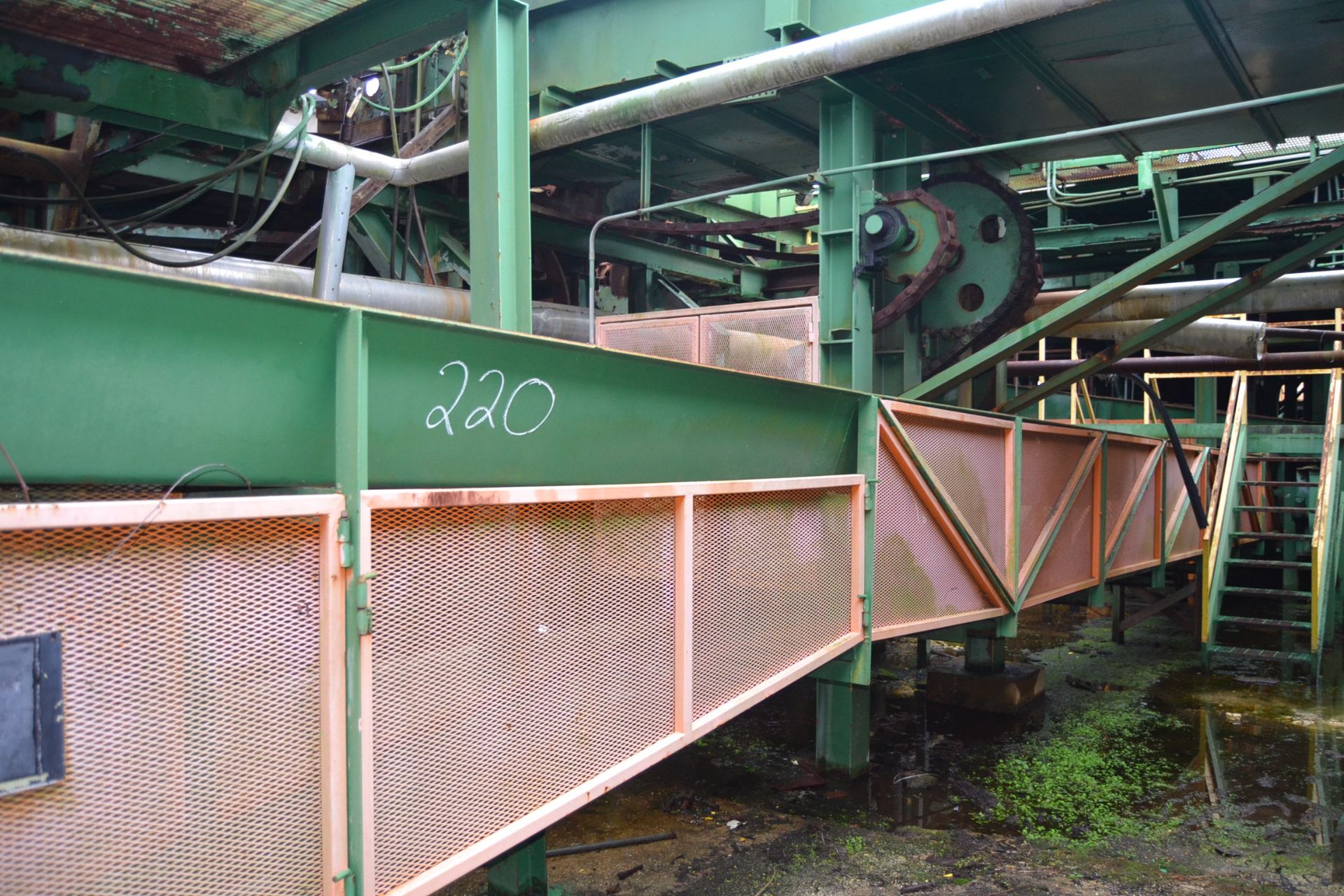 160' ALL STEEL WASTE CONVEYOR W/LADDER BACK CHAIN W/DRIVE - Image 2 of 2