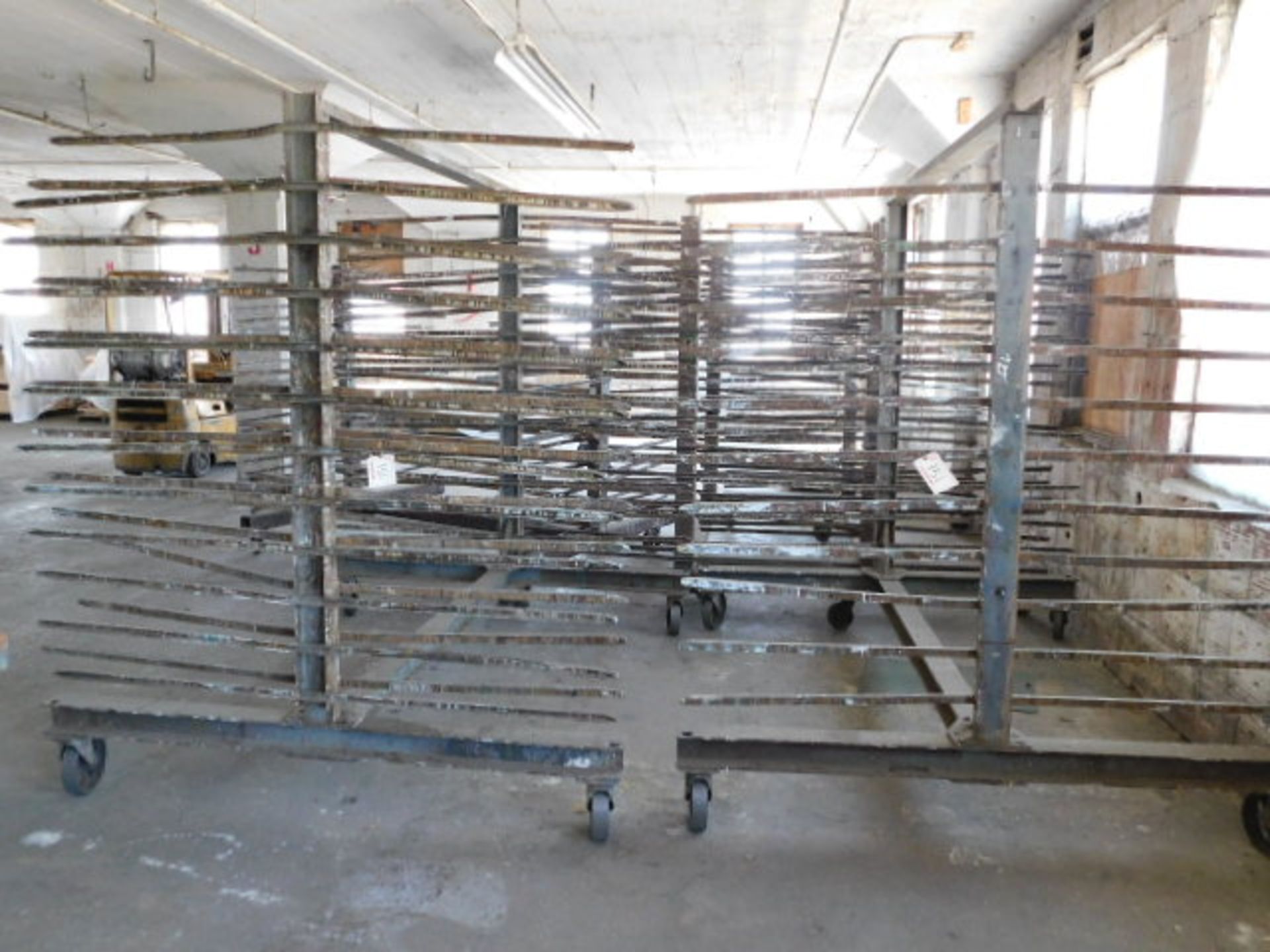 7' METAL ROLLING DRYING RACK