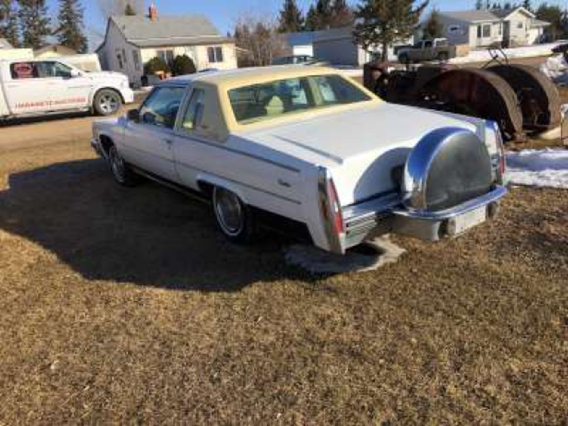 1979 Cadillac Coupe Deville, 2dr, 425 engine, no power steering, has power brakes, 113000mi., no - Image 2 of 4