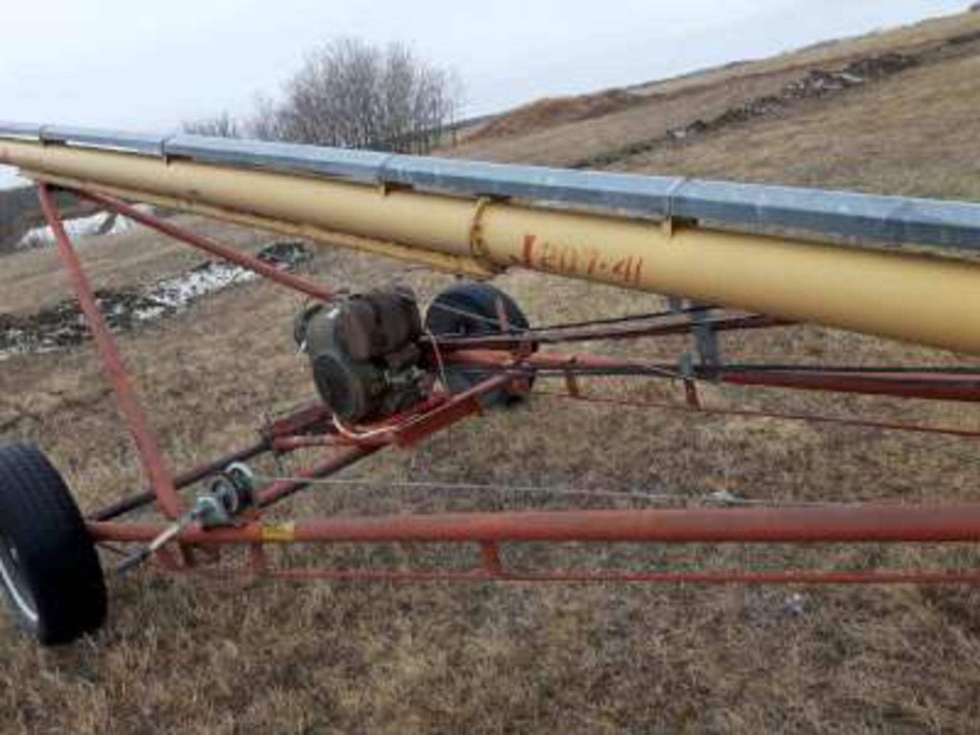 Westfield 7x41 auger w/16hp Koehler w/E start - Image 5 of 5