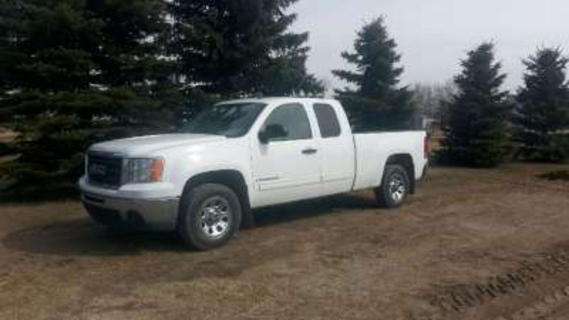 2009 GMC 1500 Ext cab, 2WD,a,t,c,bed liner, 217490kms (Previously registered in SK)