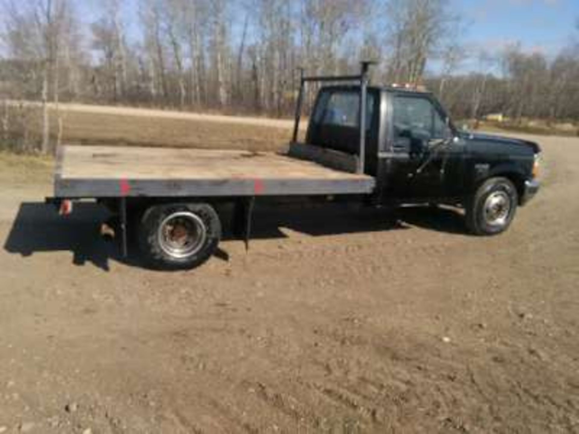 1994 F350 Turbo Dsl Truck w/flat deck, 238106kms (previously registered in Sask) - Image 3 of 5