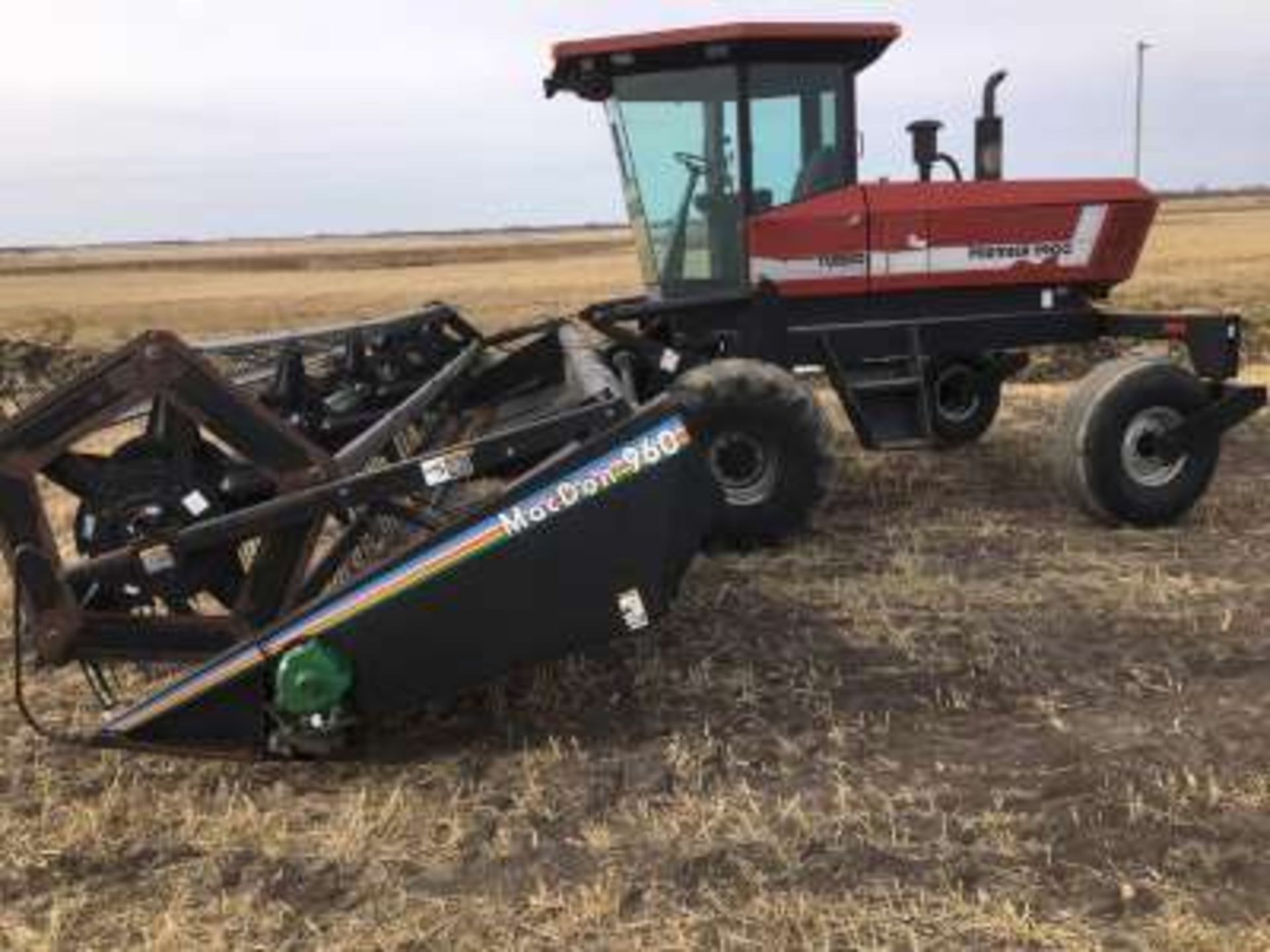 1994 Premier 2900 swather w/30ft Macdon 960 Hdr, less than 500 hrs on totally rebuilt engine, new