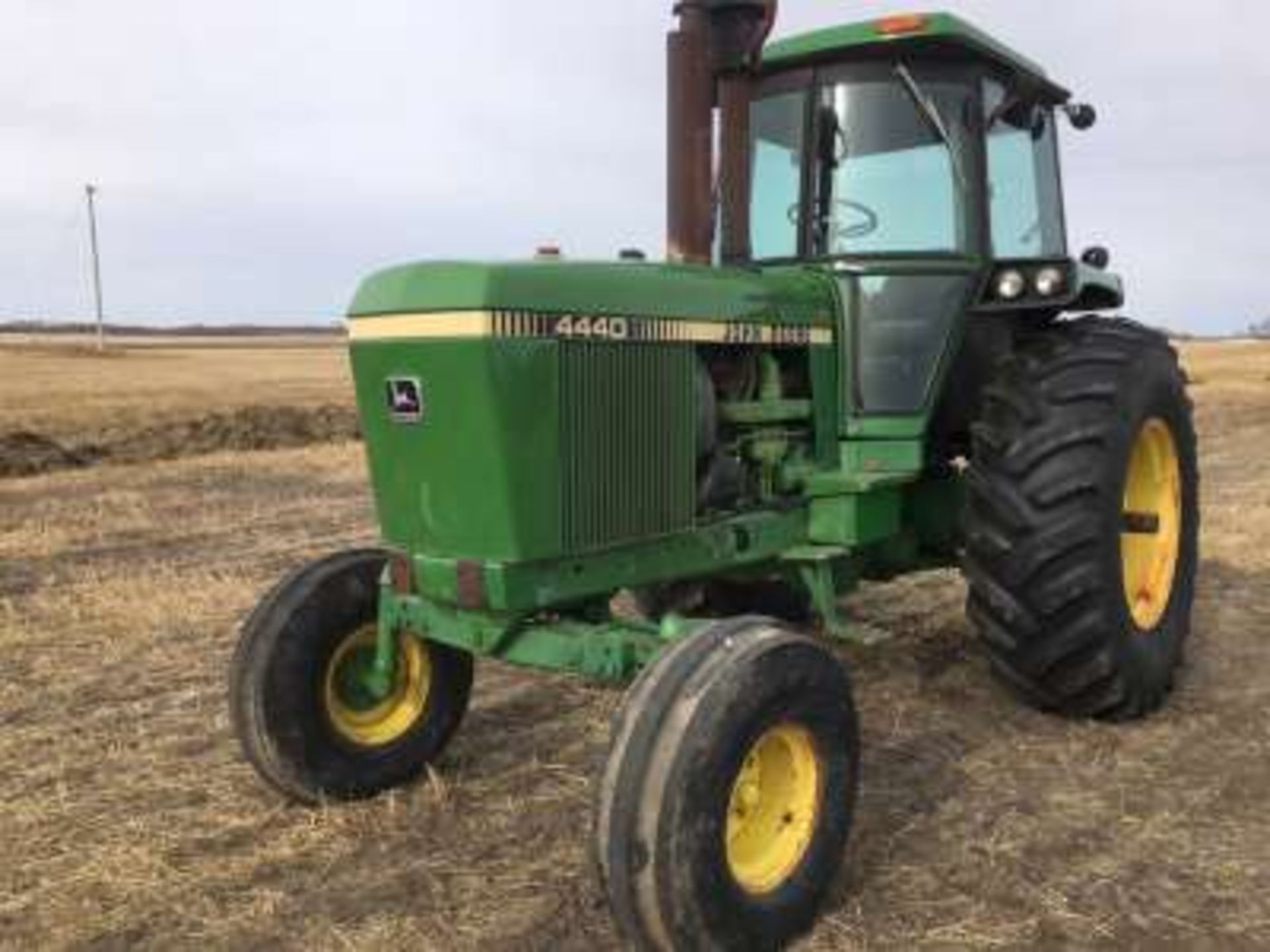 1981 JD 4440 tractor, 23.1x34 tires (getting new rubber on) 2hyds converted to pioneer ends, quad