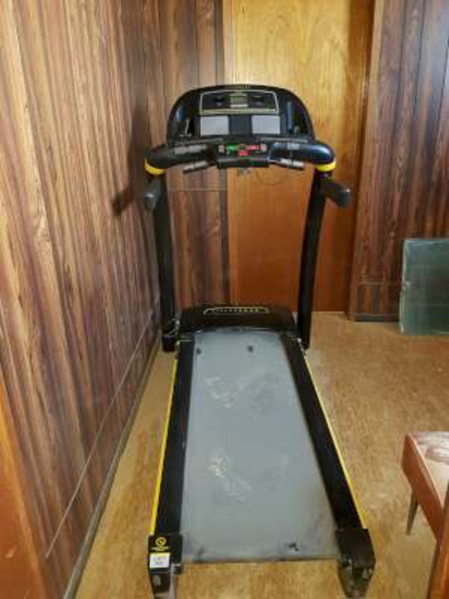 LiveStrong Treadmill(many exercise options modes)