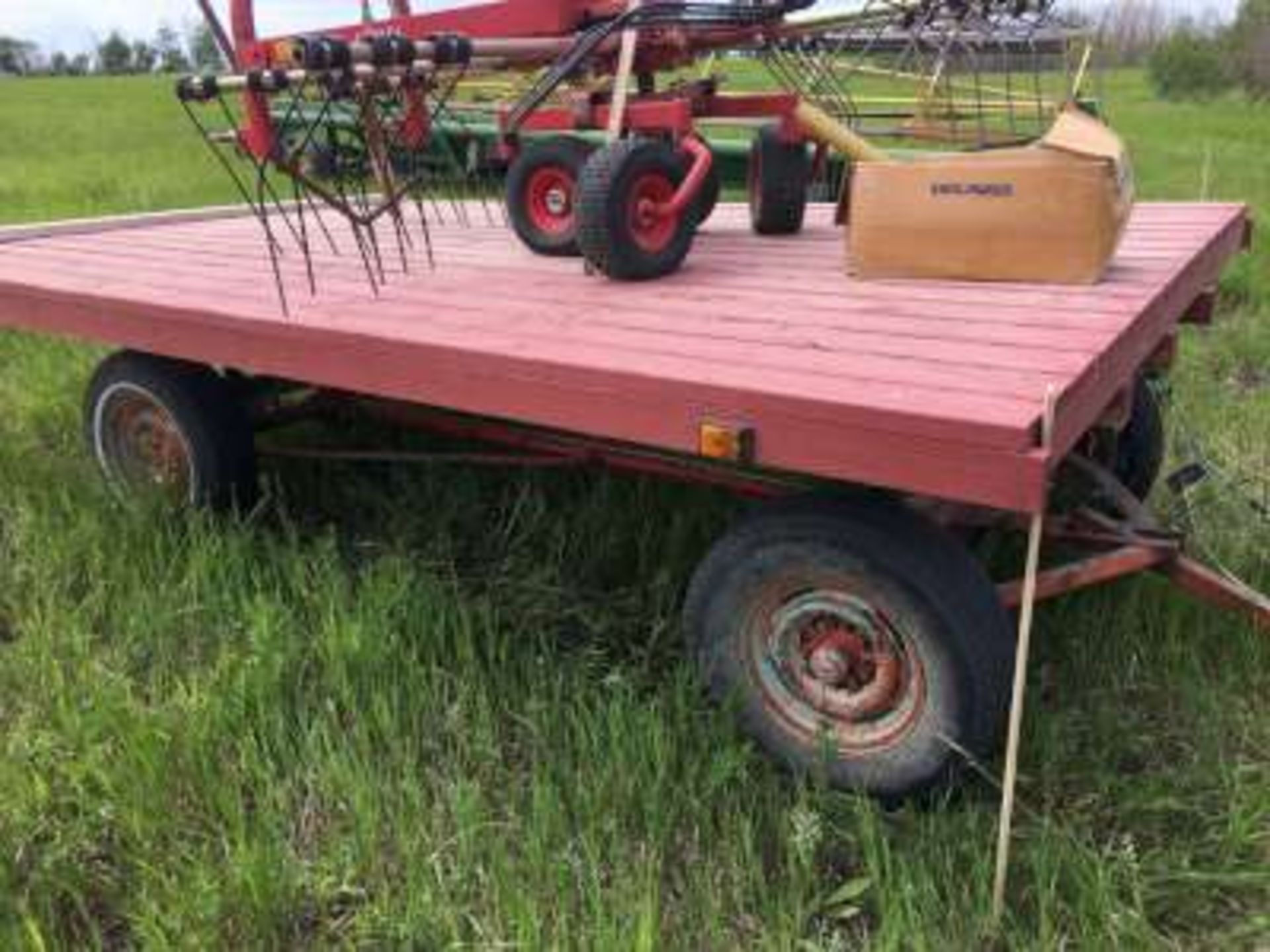 Hay trailer w/working lights w/brand new wood deck