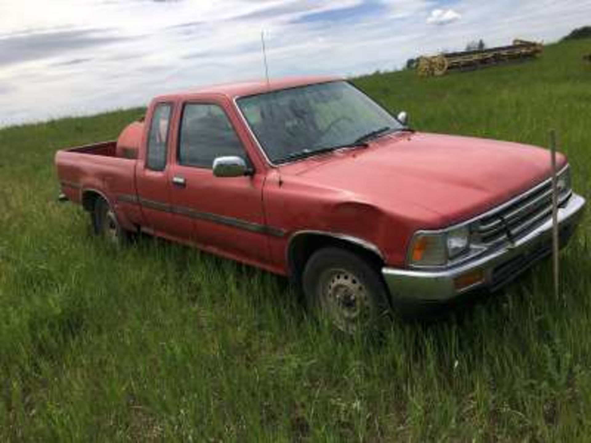 1991 Toyota ¼ ton, 328737kms (previously registered in SK) - Image 2 of 2