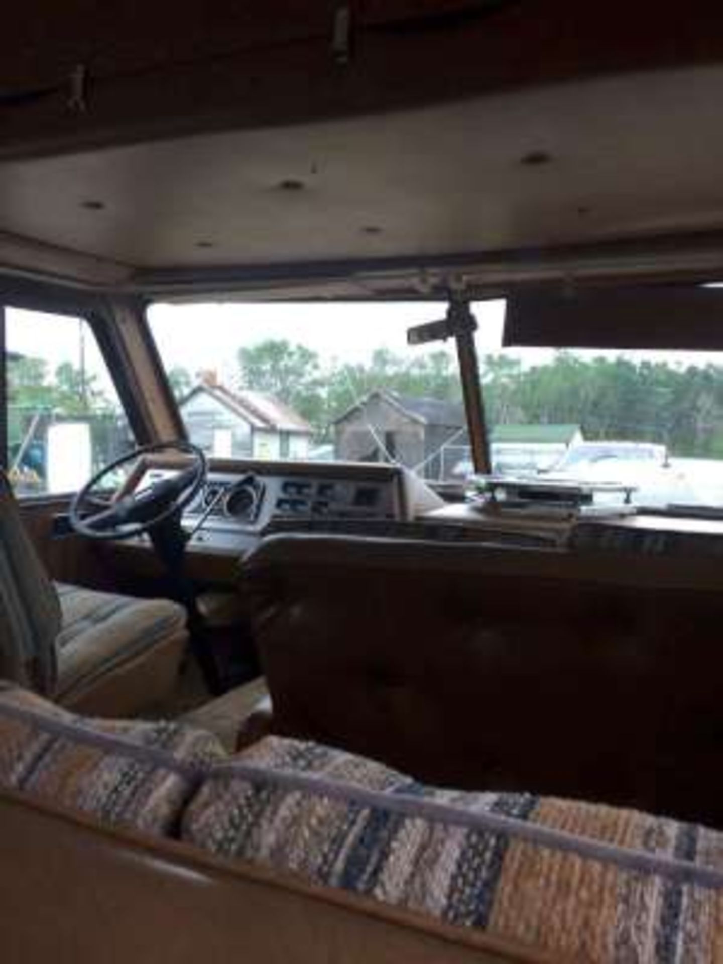 1981 Triple E Motorhome on a Chev chassis - Image 5 of 10