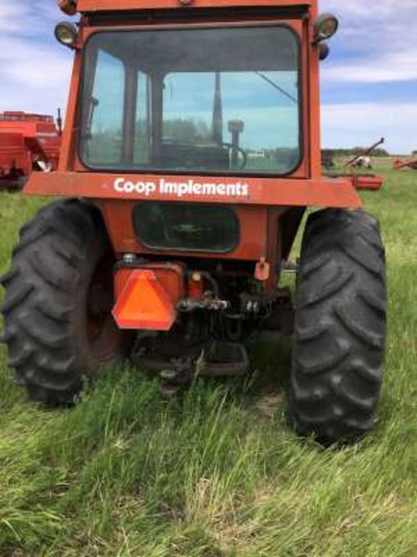 Duetz D 7206 tractor, cab, dual hyds, 18.4x30 tires, 9370hrs (nice) - Image 3 of 5