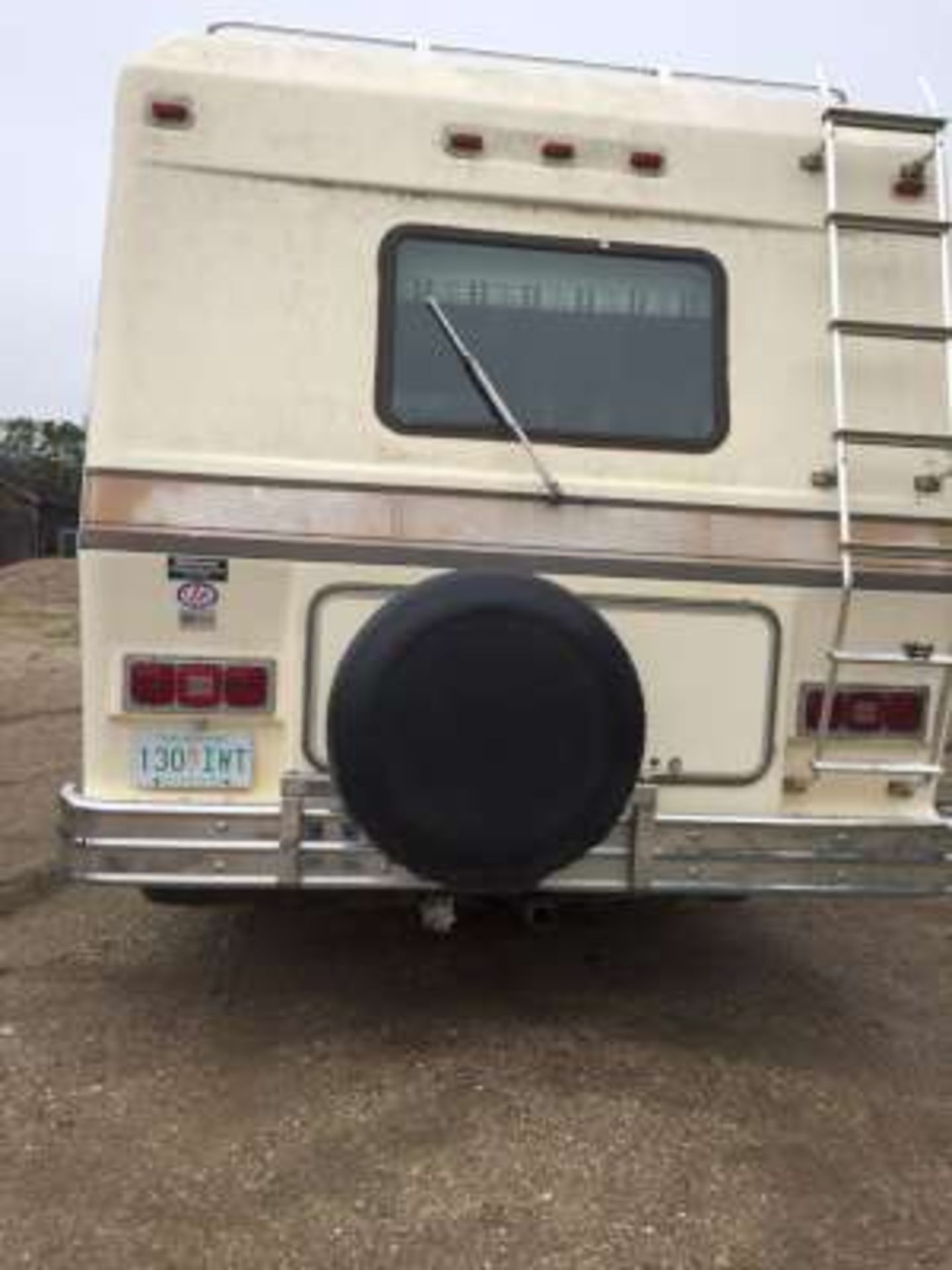 1981 Triple E Motorhome on a Chev chassis - Image 2 of 10