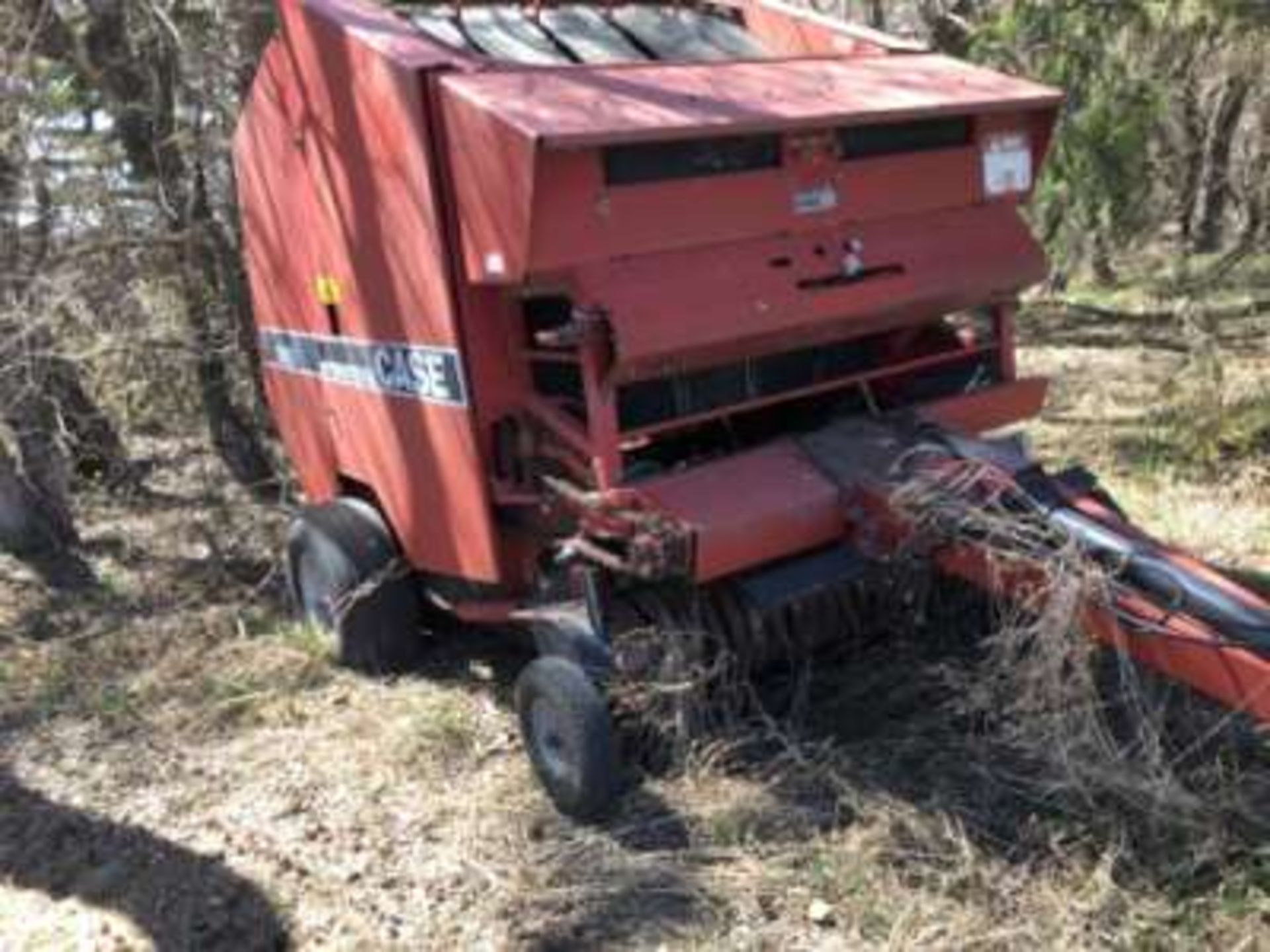 1986 CIH 3650 round baler, 5 belt