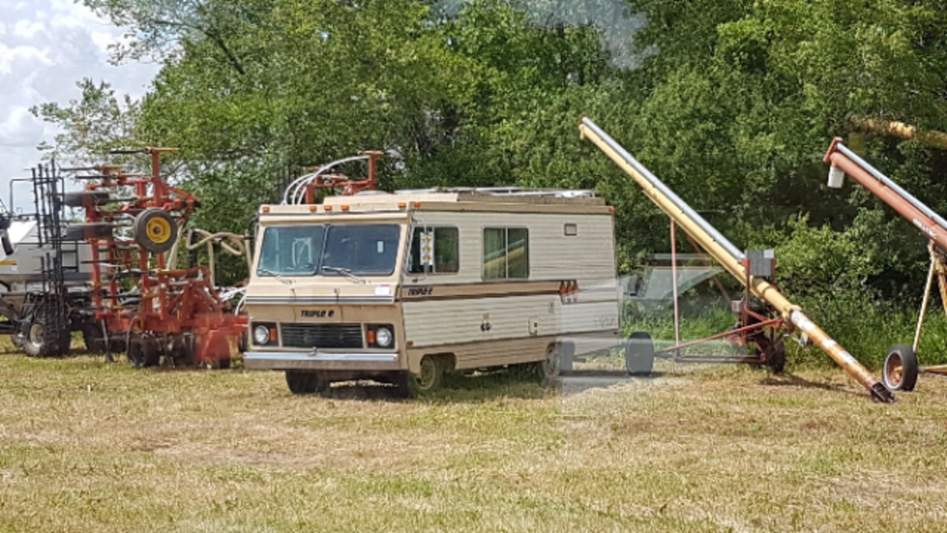 1979 Triple E Motorhome, 21ft, (needs some roof repair)