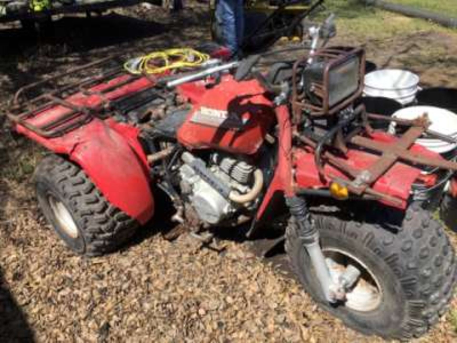 1986 Honda 250 trike, tires (good) (needs carb job)