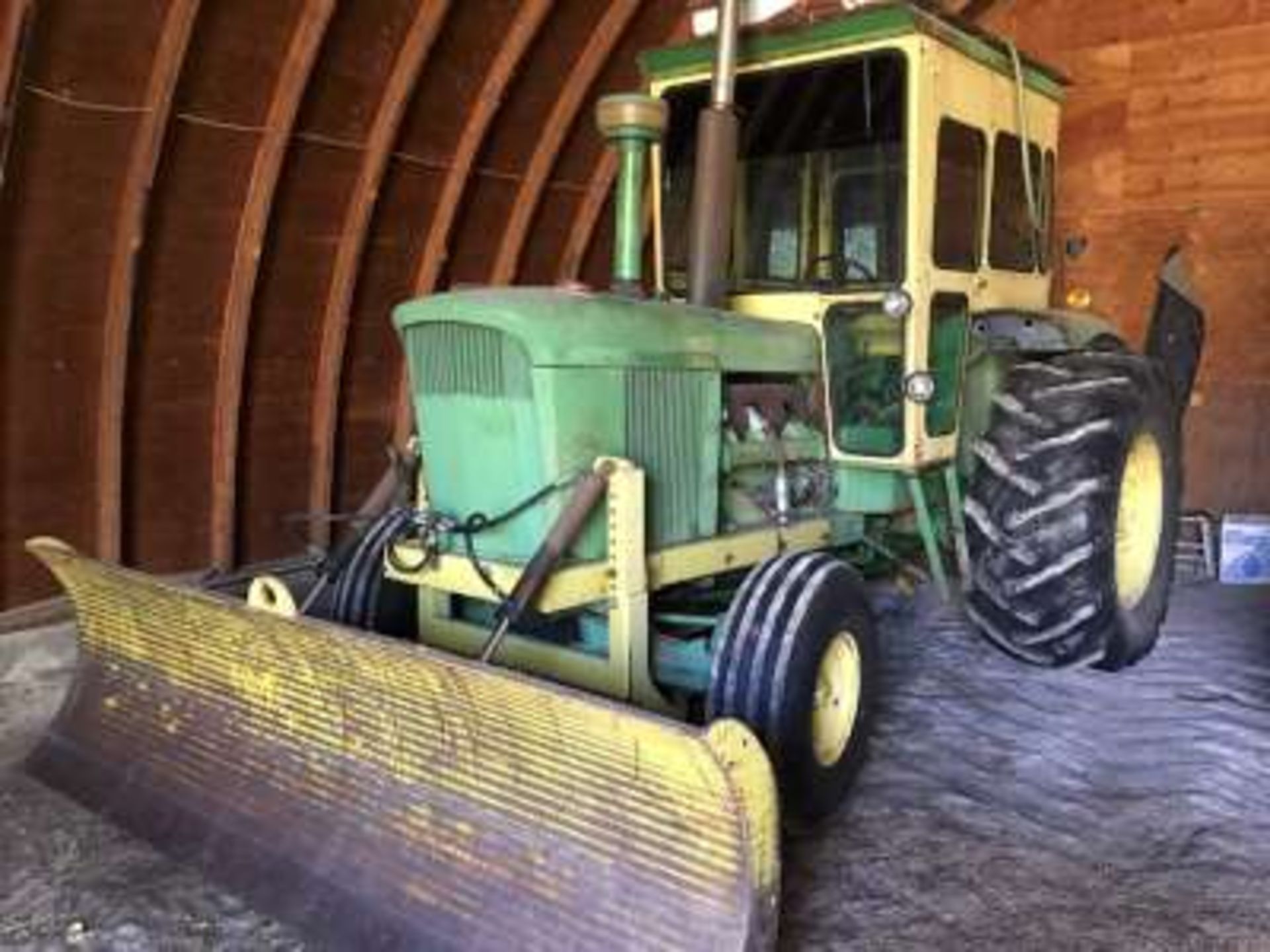 JD 5020 tractor, dsl, 9326hrs, cab, pto, cab cooler,24.5x32 tires(great shape), dual hyds, s/n