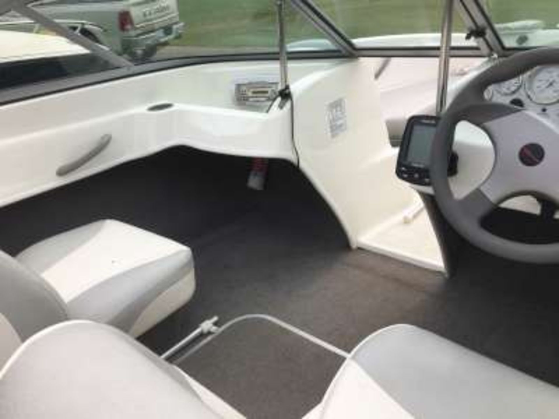 2010 Bayliner 17ft boat & trailer w/cover, inboard 135hp Merc. - Image 6 of 7