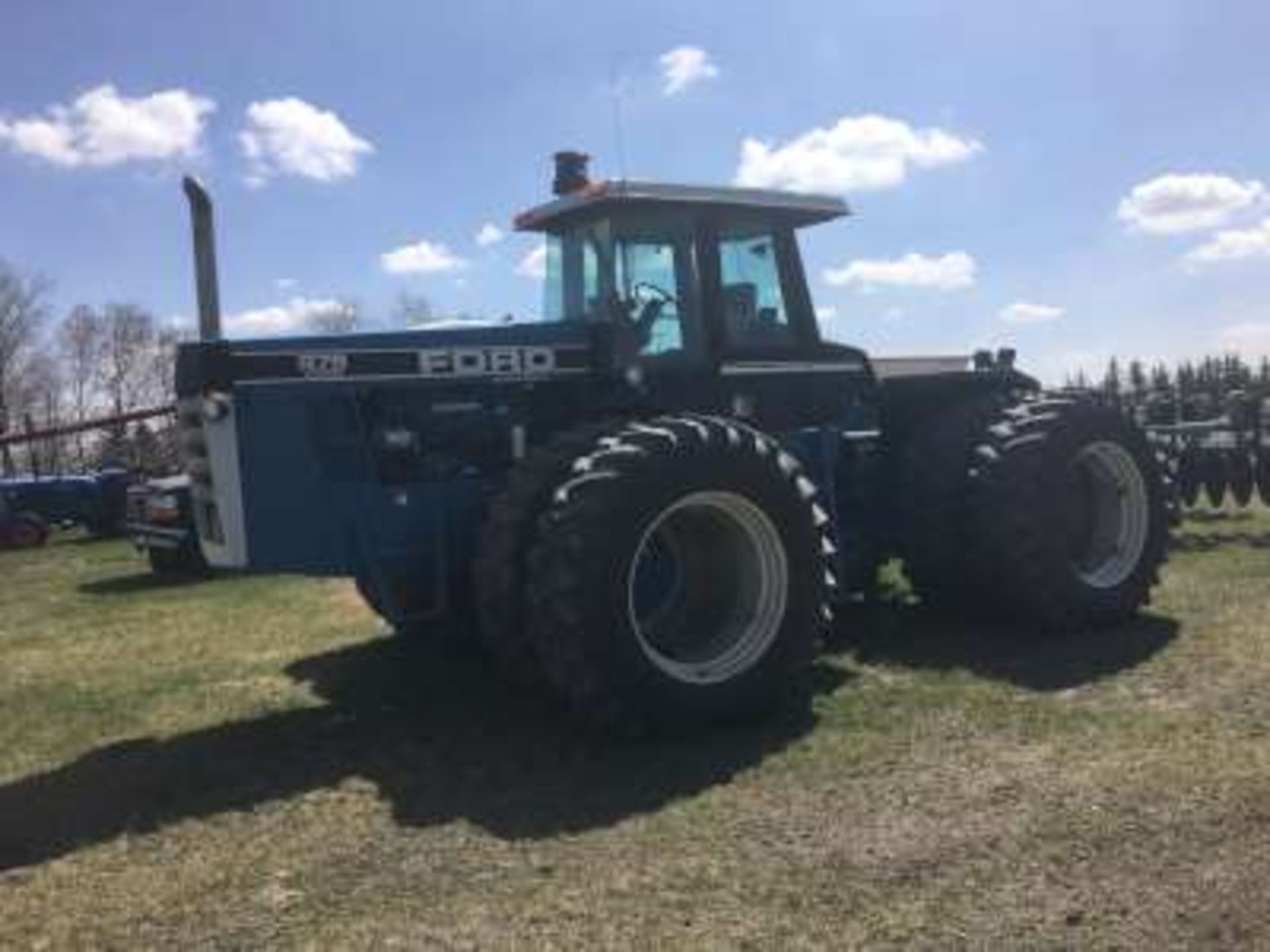 1993 Ford Versatile 876 Designation6 Tractor,dsl,4wd,20.8R38 tires(good), 5165hrs, 12spd standard