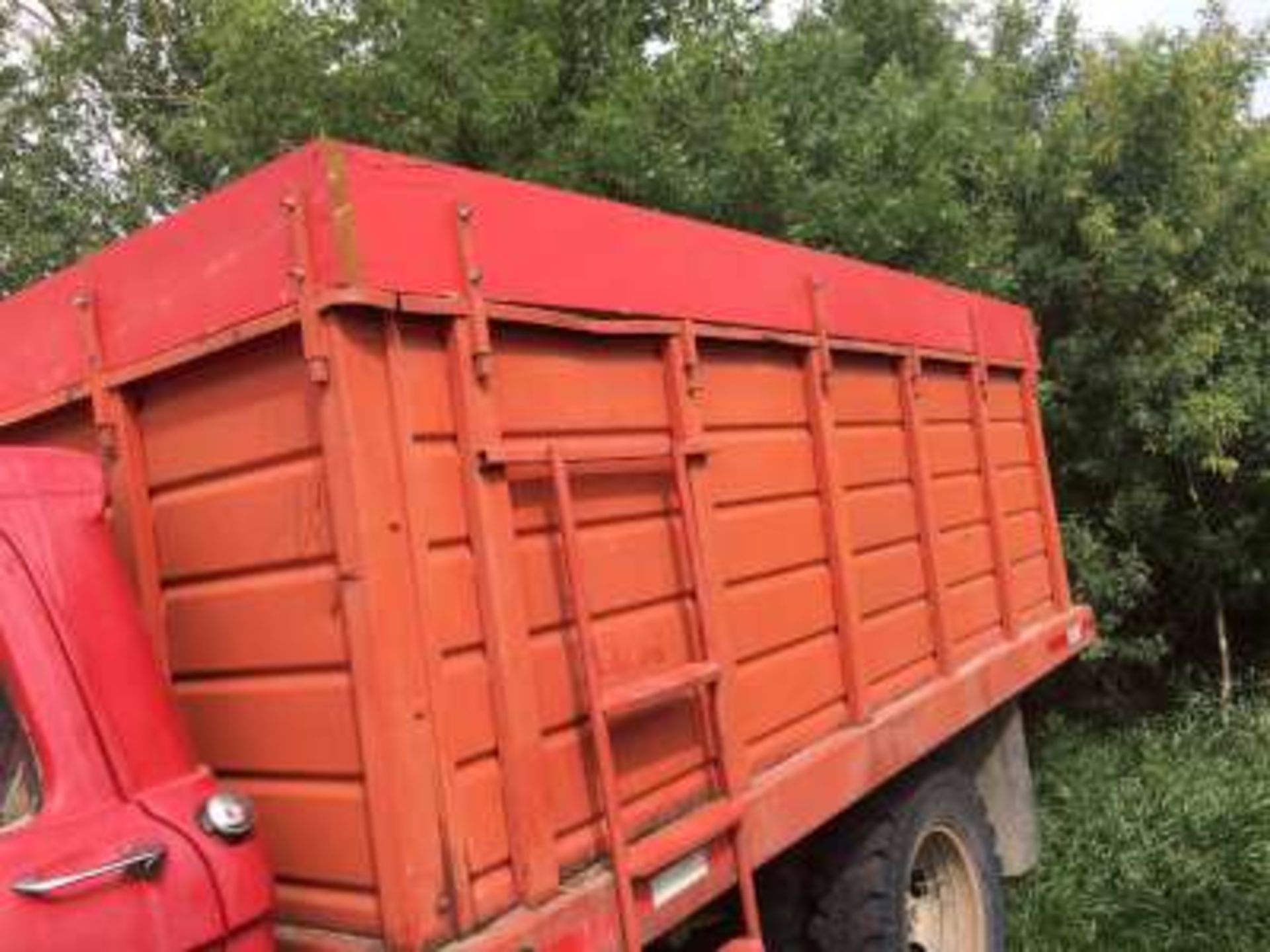 1965 Mercury 2 ton grain truck, steel box and hoist - Image 4 of 5