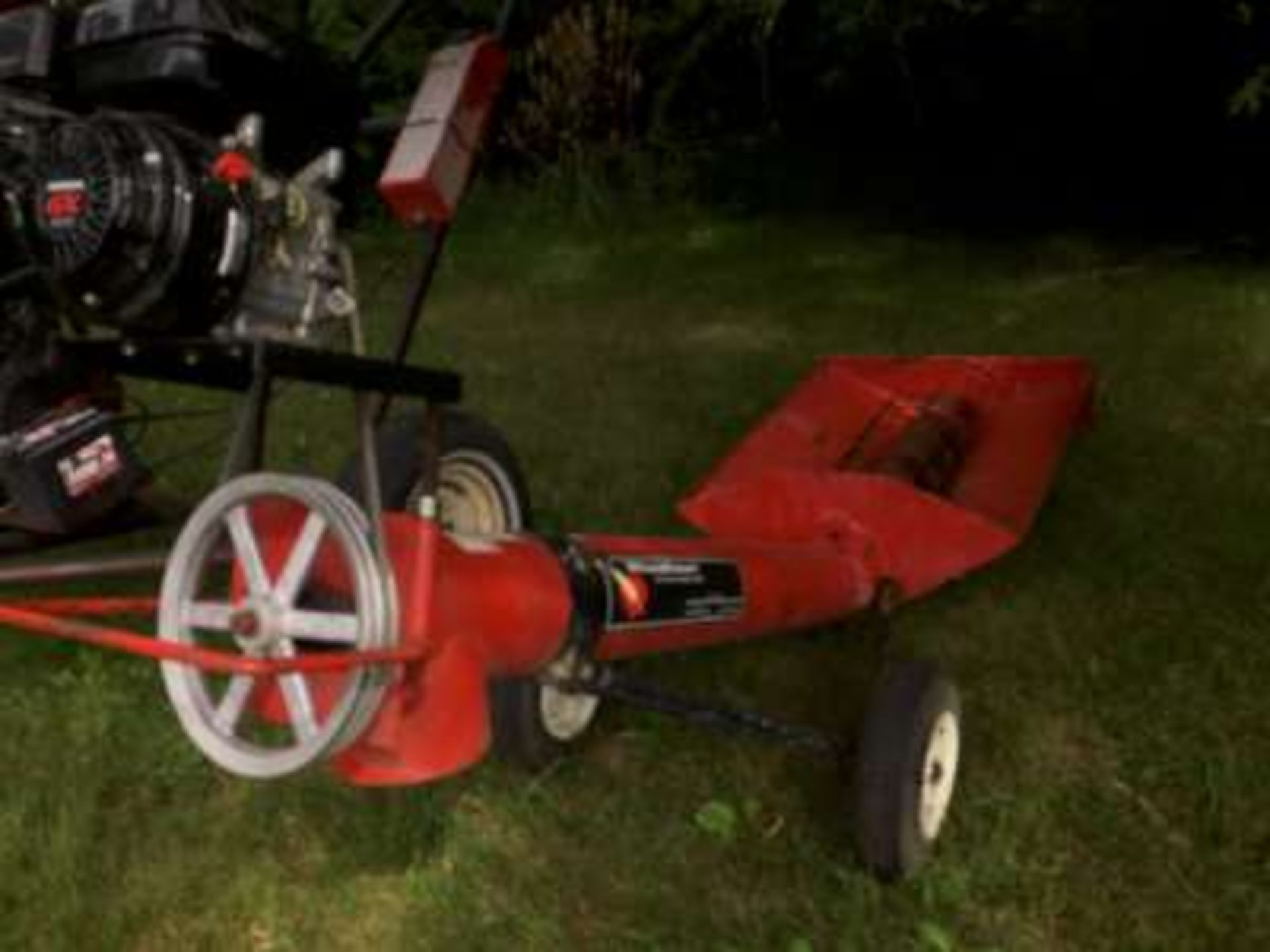 Wheatheart 8in transfer auger w/Honda EX200 gas engine (good)