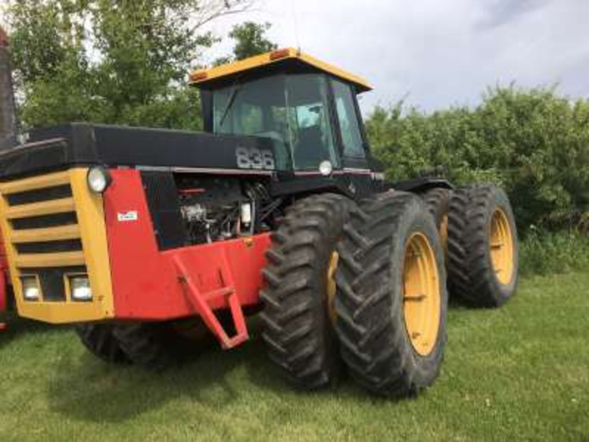 1985 Versatile 836 Designation 6- 4WD tractor, power shift, pto, 18.4x38 radial duals, 8281 hrs ( - Image 2 of 12