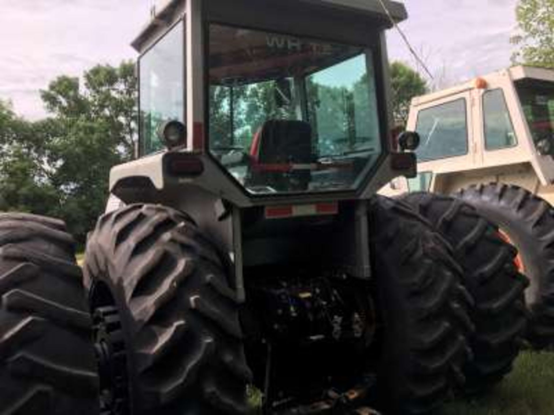 1980 White 2-155 Field Boss tractor, Dsl, cab, air, dual hyds, 1000 pto - Image 2 of 7