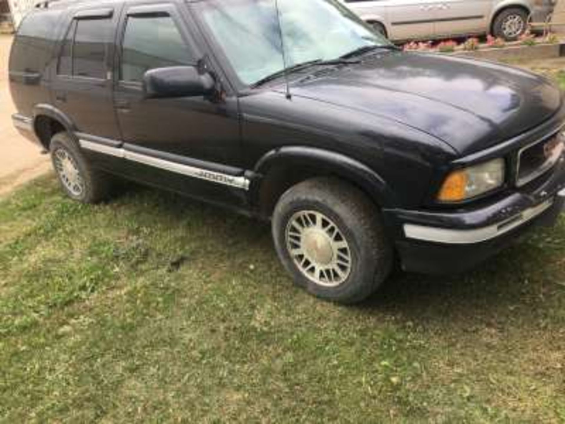 1997 Jimmy, 4x4, sunroof, leather, loaded, 284,000kms (Previously registered in SK)