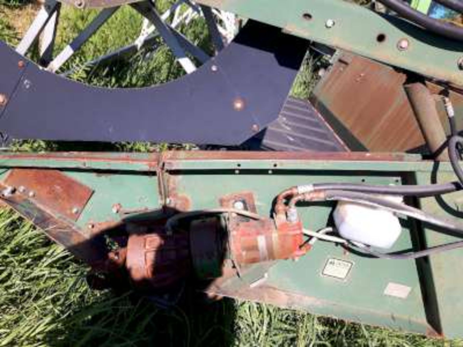 1987 CCIL 722 swather,dsl, PU reels, 26ft - Image 3 of 4