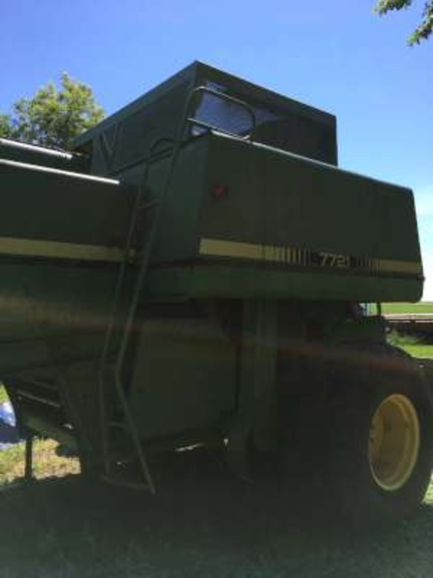 JD 7721 combine - Image 5 of 6