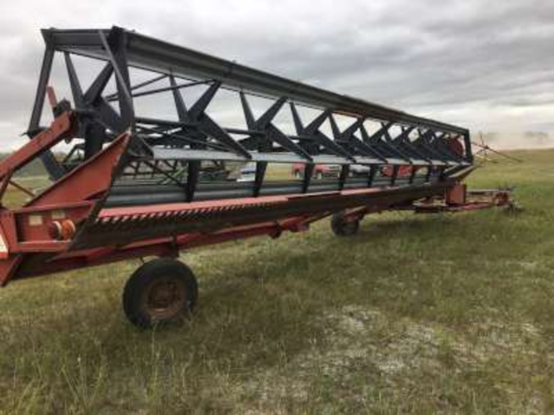 1992 Case IH 8230 p.t. 30ft swather - Image 3 of 3