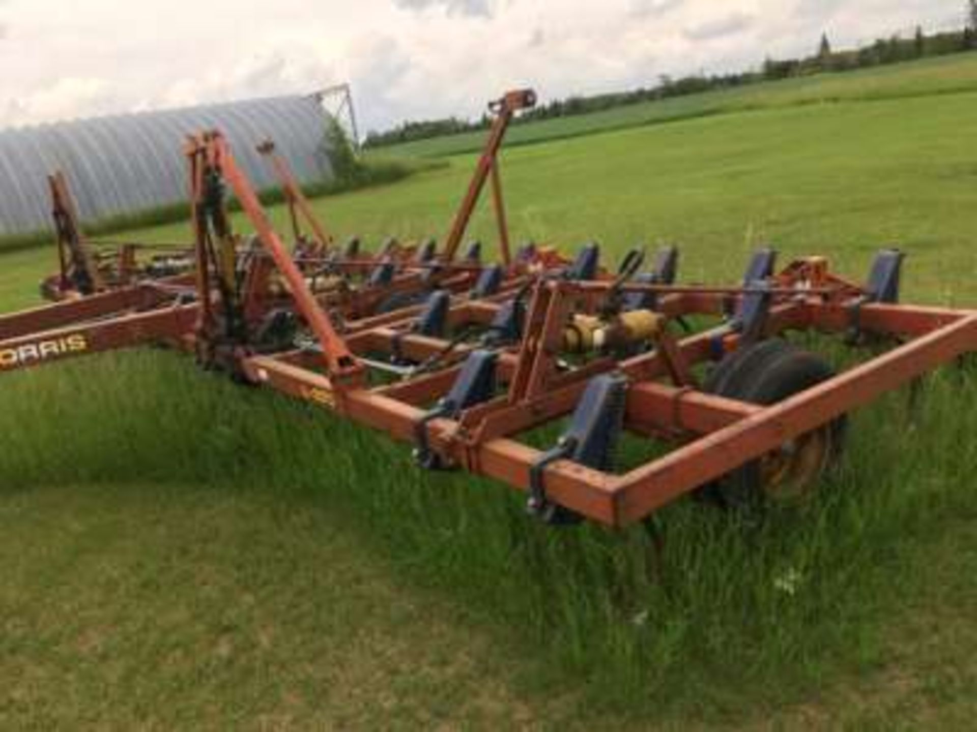 Morris Challenger II L-225 cultivator w/Morris tine harrows, 3bar