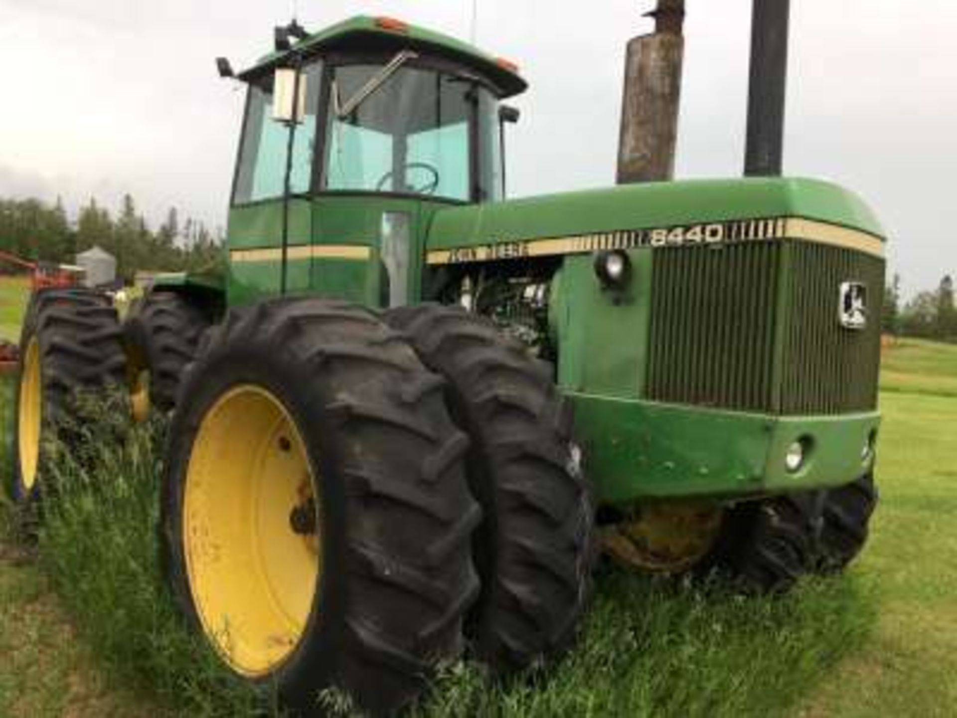 JD 8440 tractor, 4WD, cab, 18.4x38 tires, pto, 8712hrs, triple hyds, s/n 0884404003718R - Image 5 of 7