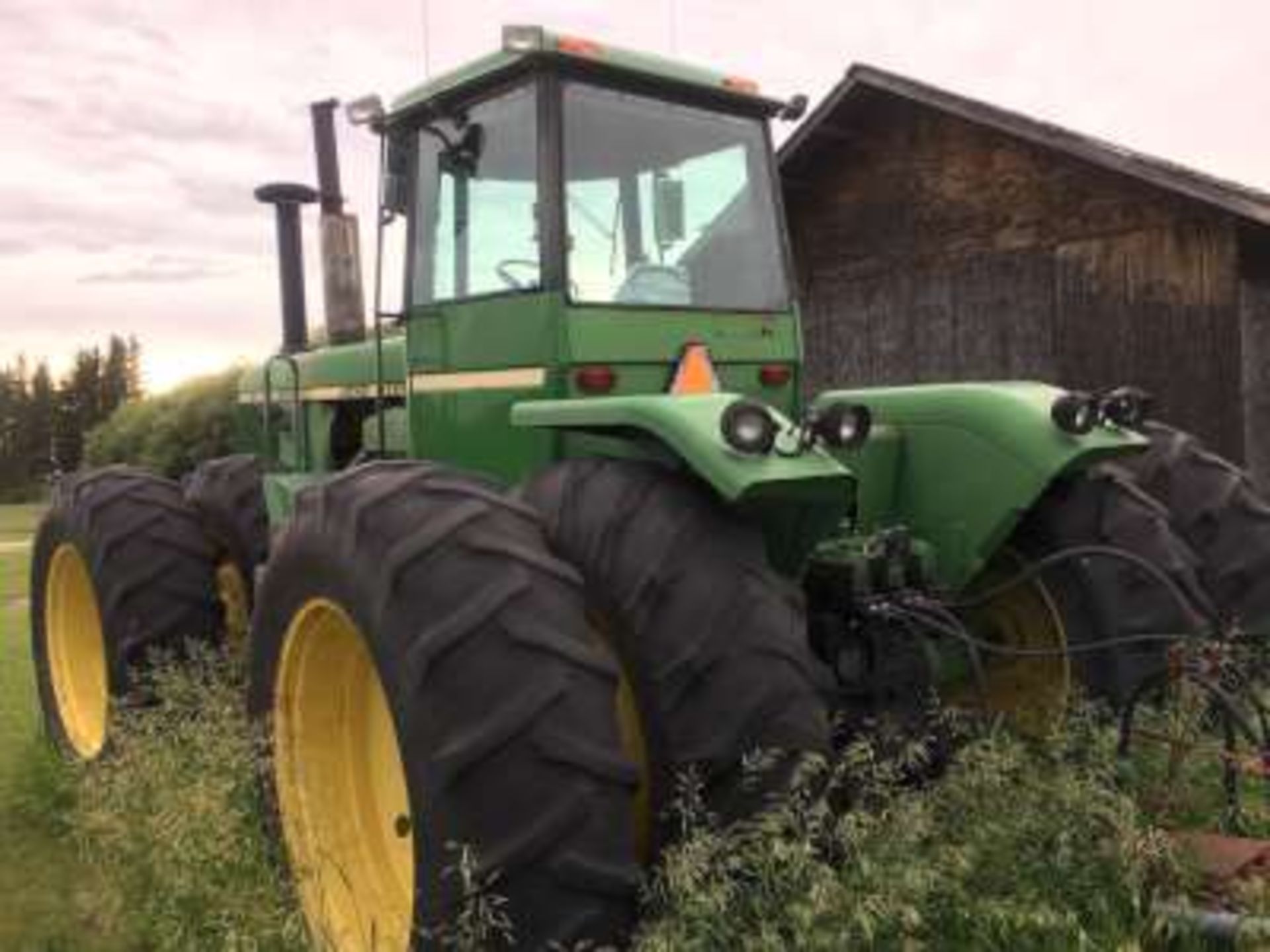 JD 8440 tractor, 4WD, cab, 18.4x38 tires, pto, 8712hrs, triple hyds, s/n 0884404003718R - Image 4 of 7