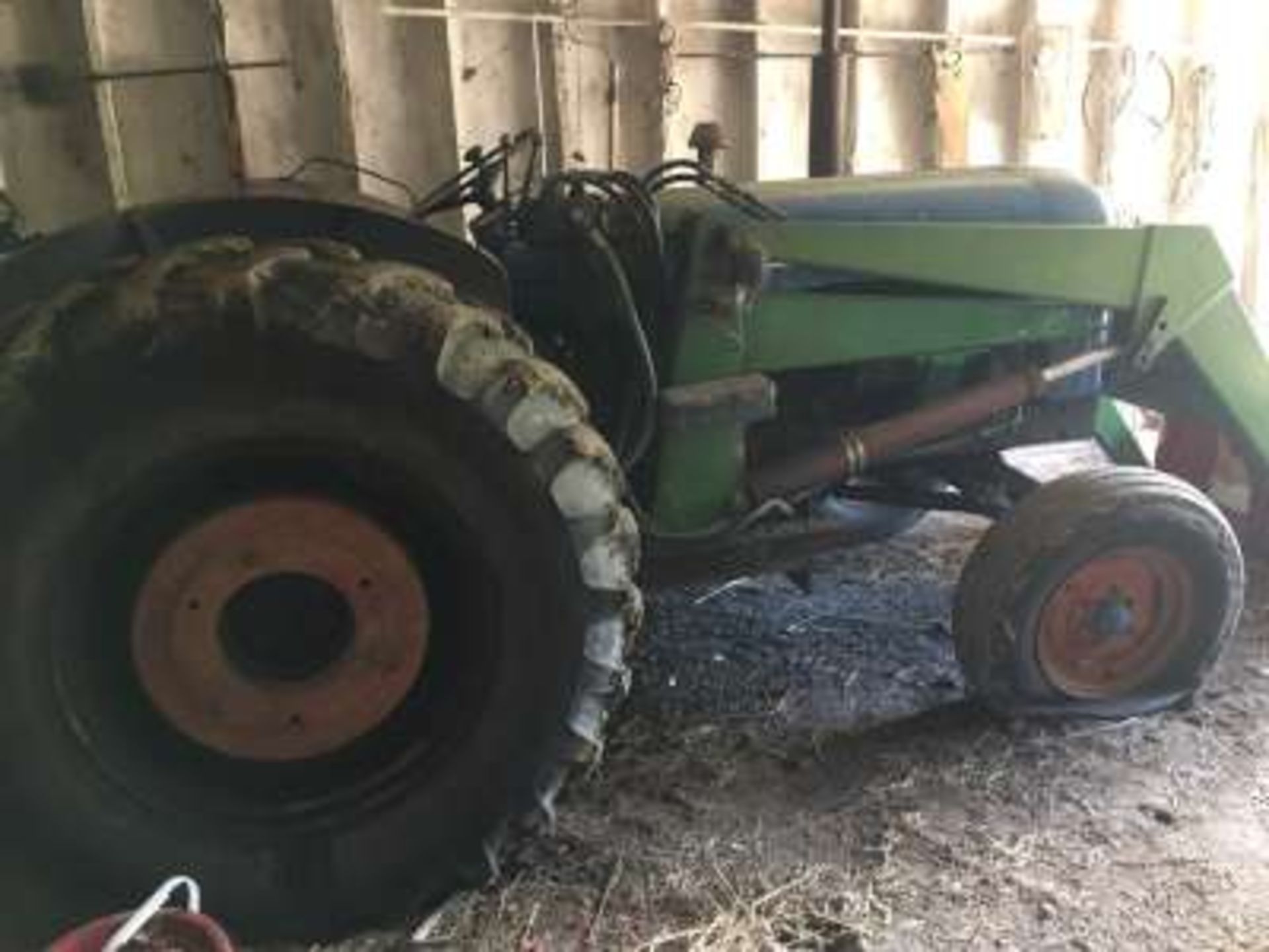 Fordson Super Major tractor, 3pth, dsl, fel, 16.9-30 tires