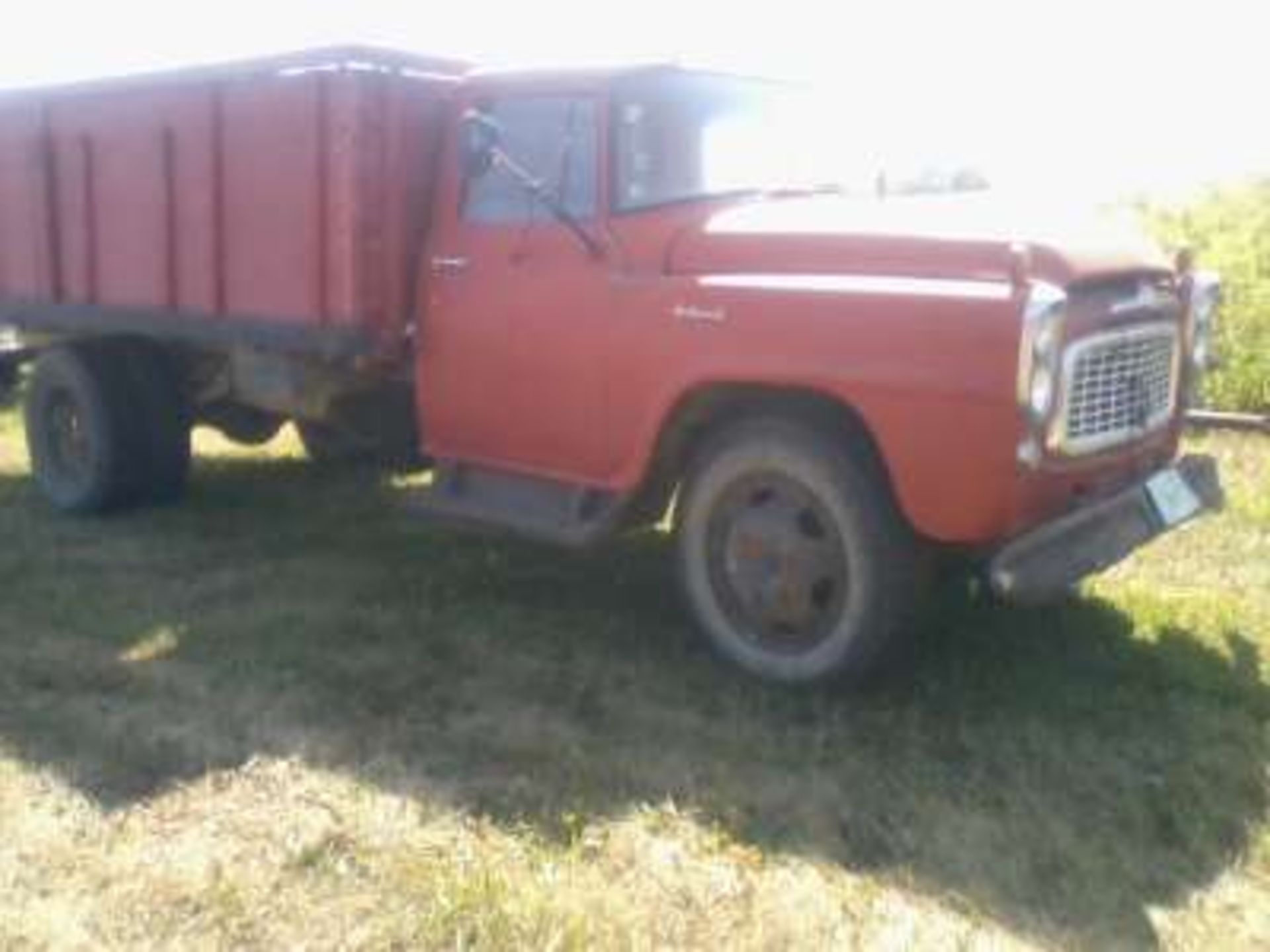 1961 Int. D160 Truck, b&h (not running)