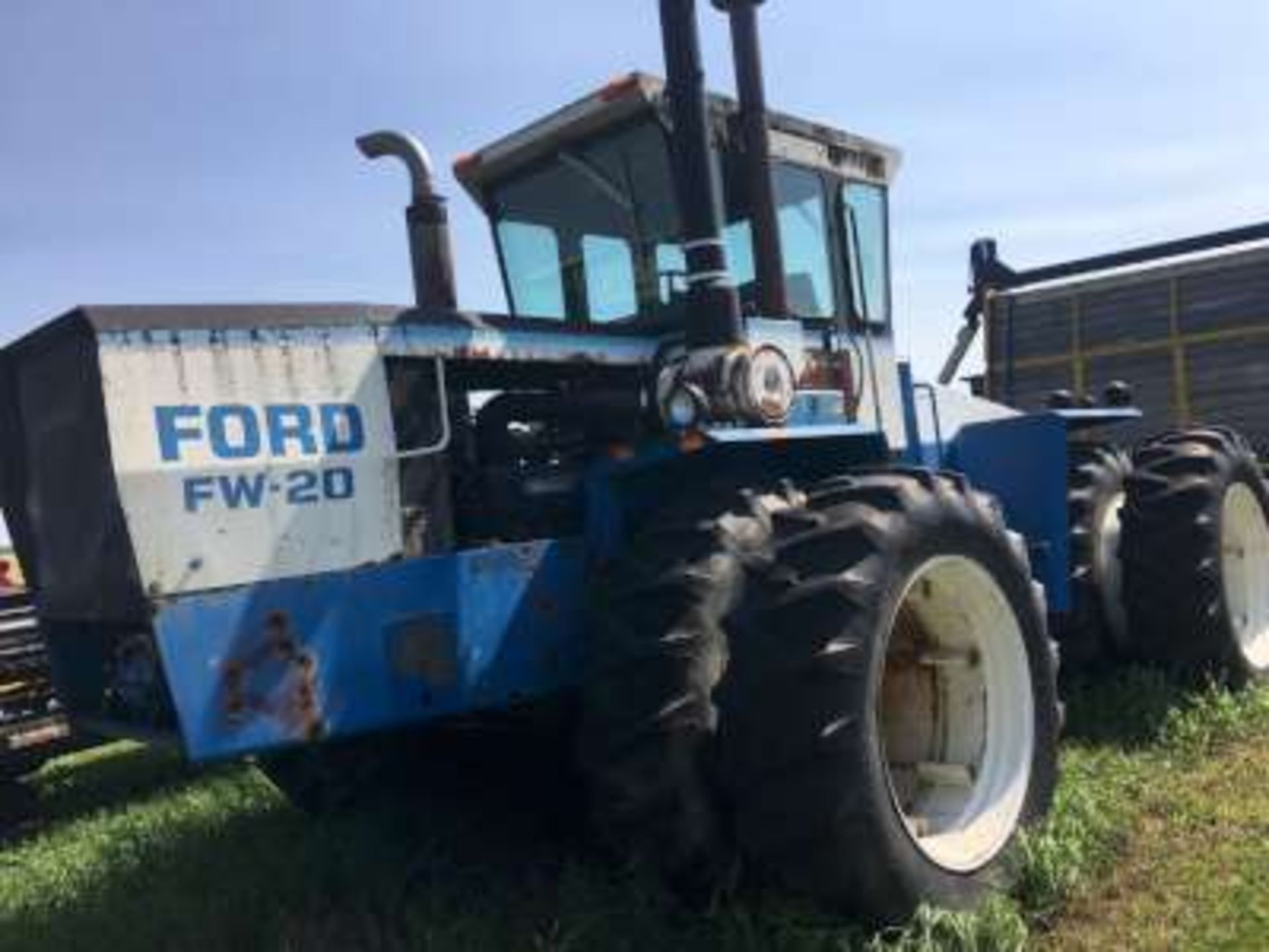 Ford FW20 4WD tractor, duals, Cummins engine, 4354hrs (stuck in gear)