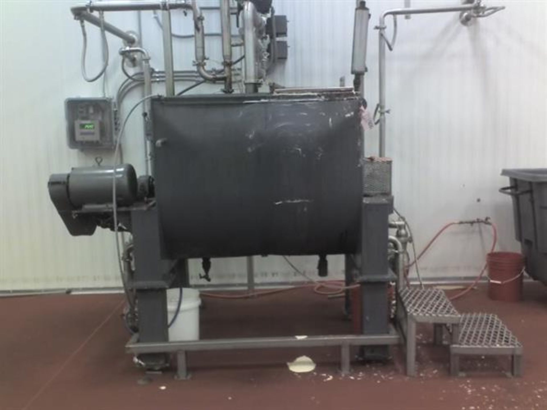 Blommer 2,200 lb Chocolate Tank