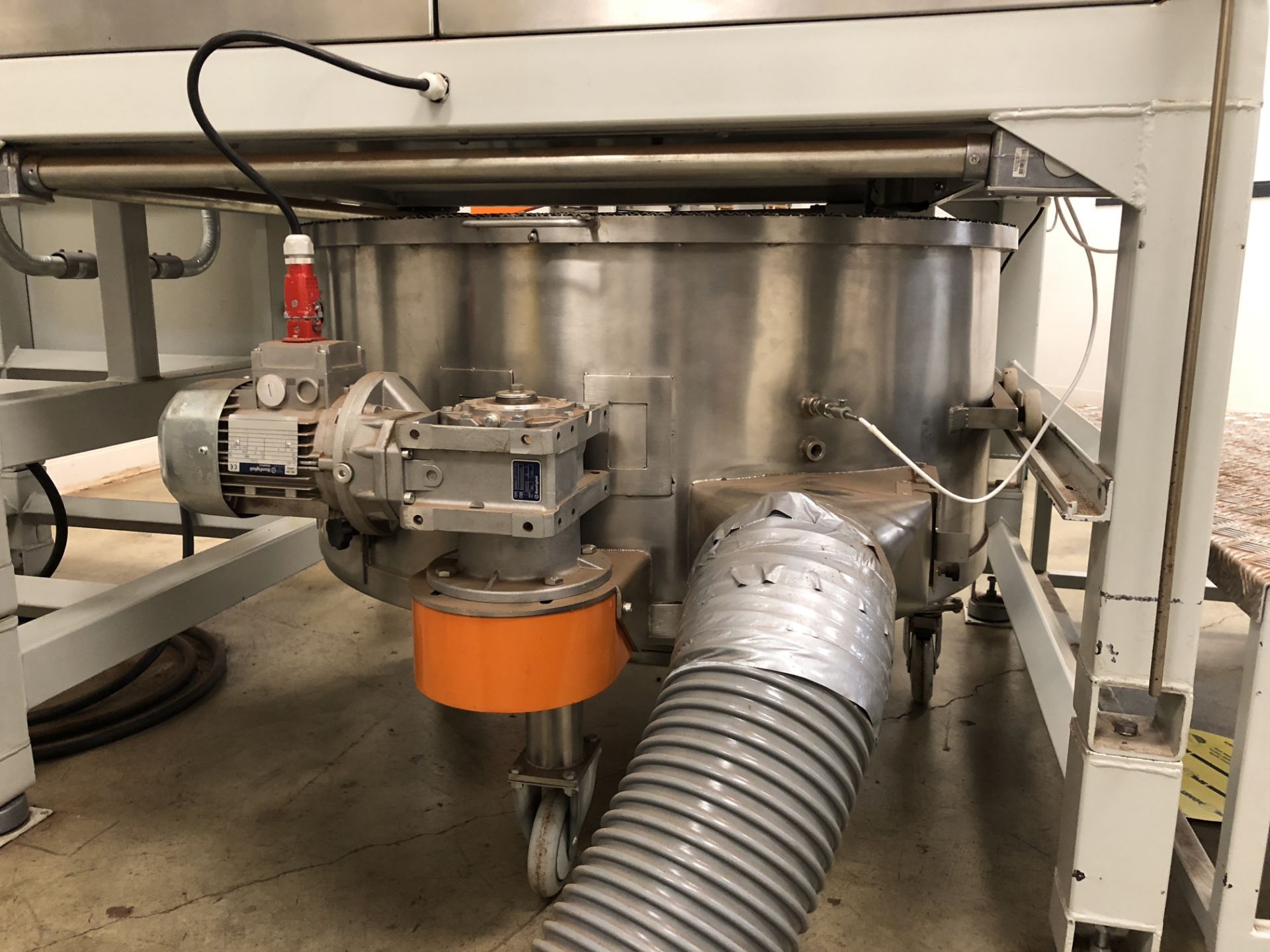 Jaf Inox 60 kg Cocoa Bean Roaster with Cooling Cart and Cyclone, 3 phase/220 volts, new 2015 - Image 4 of 8