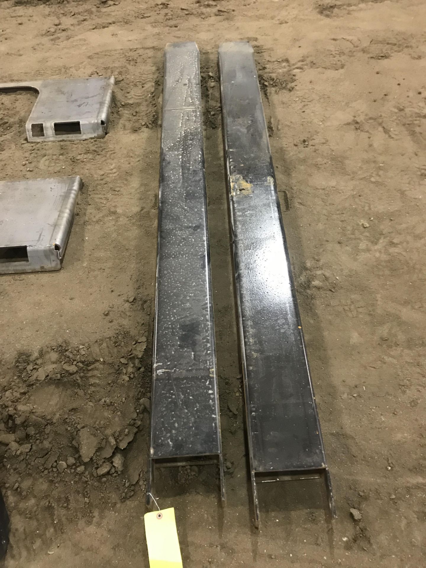 Pair Brute 7' Pallet Extensions (new)