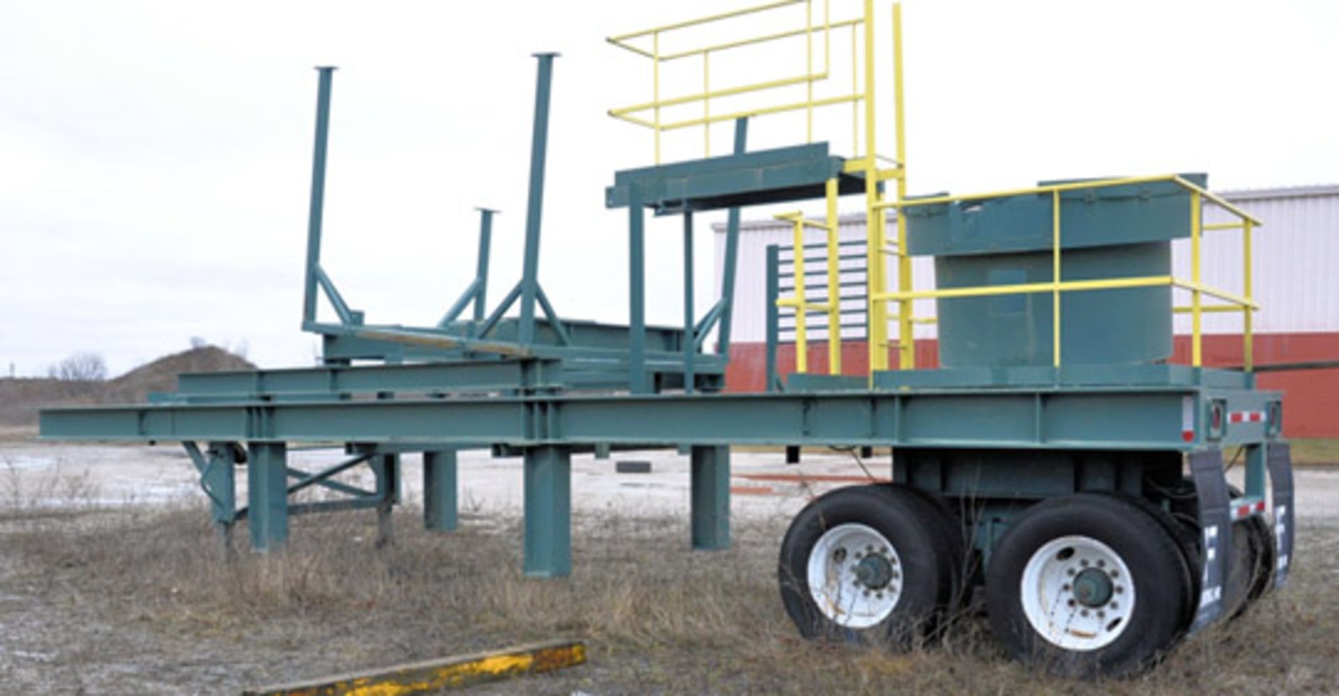 Hartman-Fabco Tandem Axle Custom Fabricated Semi-Trailer Designed for Svedala H-4000 Cone Crusher - Image 4 of 6