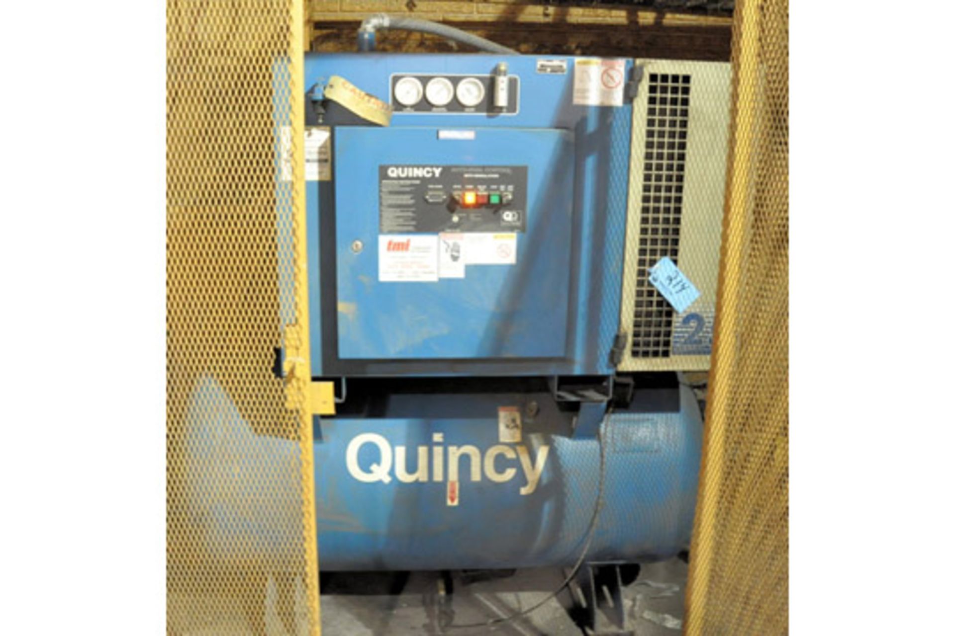 QUINCY MODEL QMT25ACA32SF 25-HP Horizontal Tank Mounted Rotary Screw Air Compressor