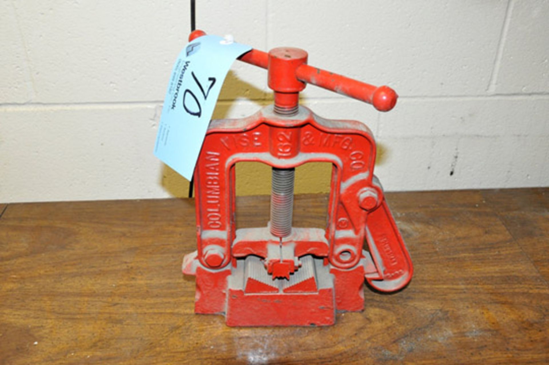 COLUMBIAN 3-1/2" Pipe Vise